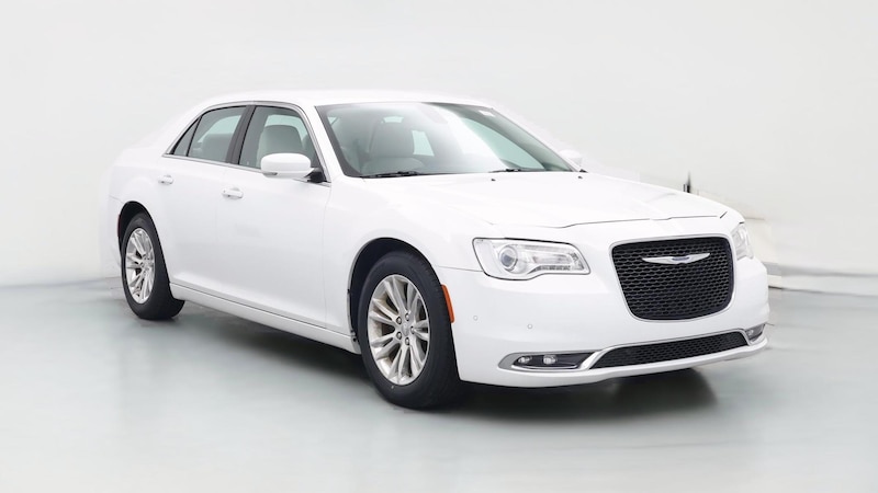 2021 Chrysler 300 Touring Hero Image