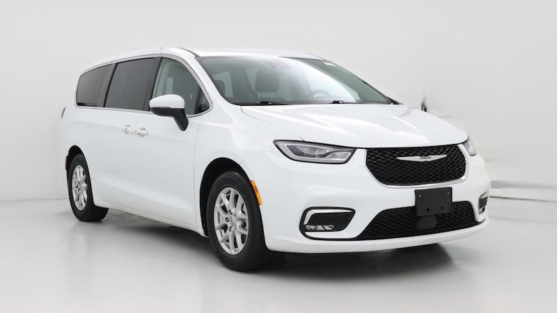2023 Chrysler Pacifica Touring L Hero Image