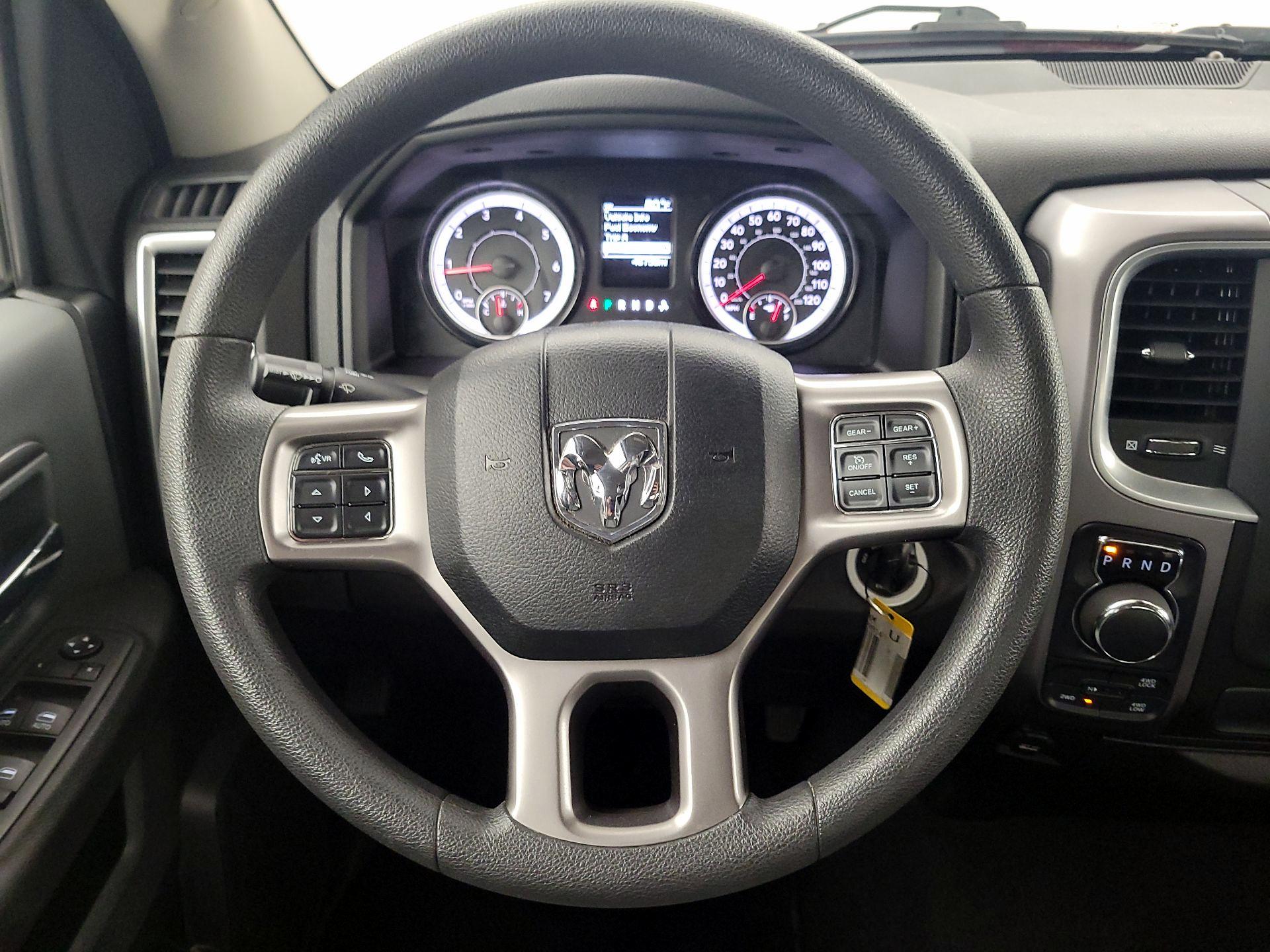 Thumbnail: 2022 RAM 1500 Classic - 10