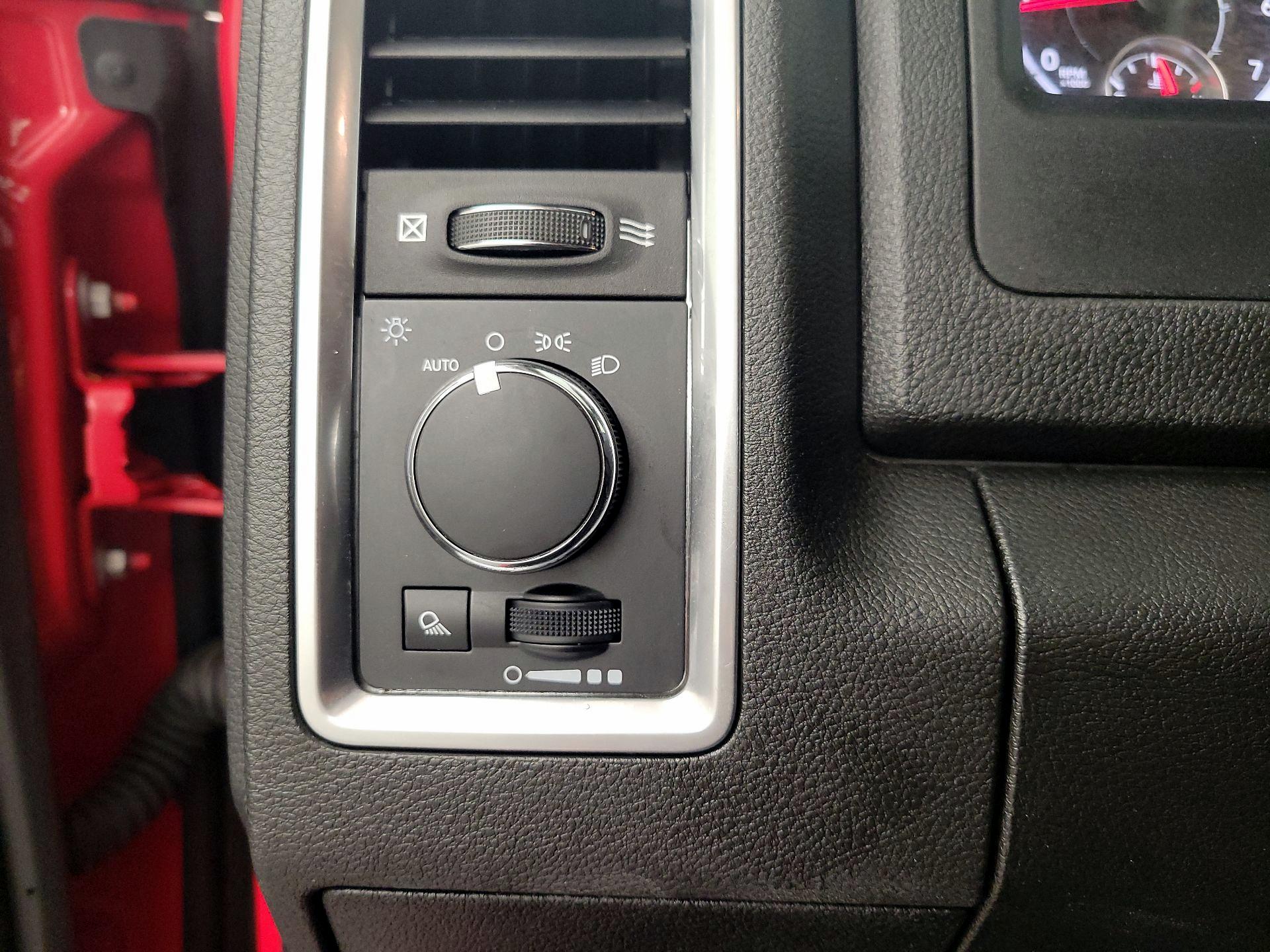 Thumbnail: 2022 RAM 1500 Classic - 13