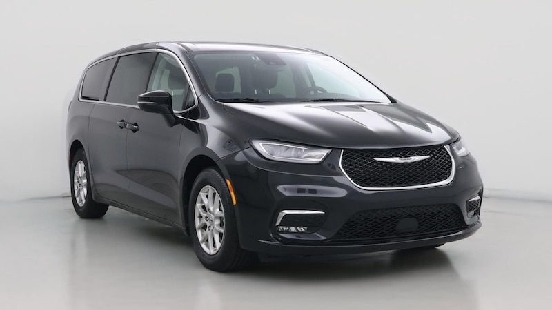 2023 Chrysler Pacifica Touring L Hero Image