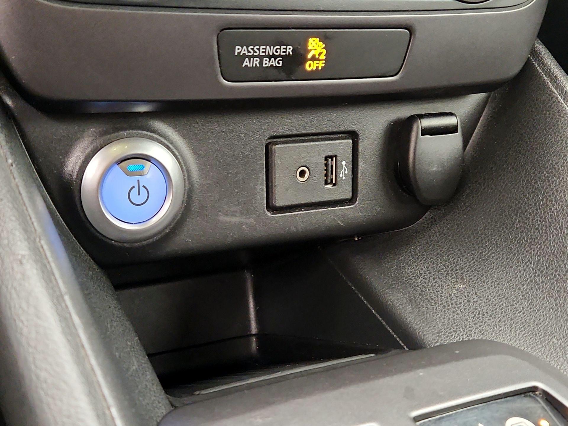 Thumbnail: 2018 Nissan Leaf - 18