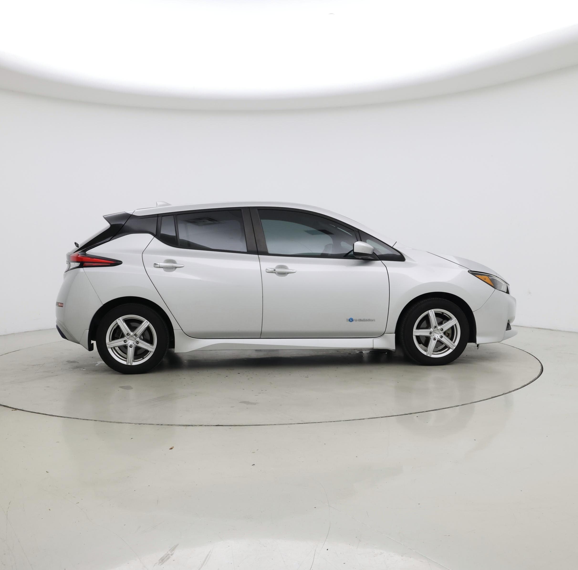 Thumbnail: 2018 Nissan Leaf - 7
