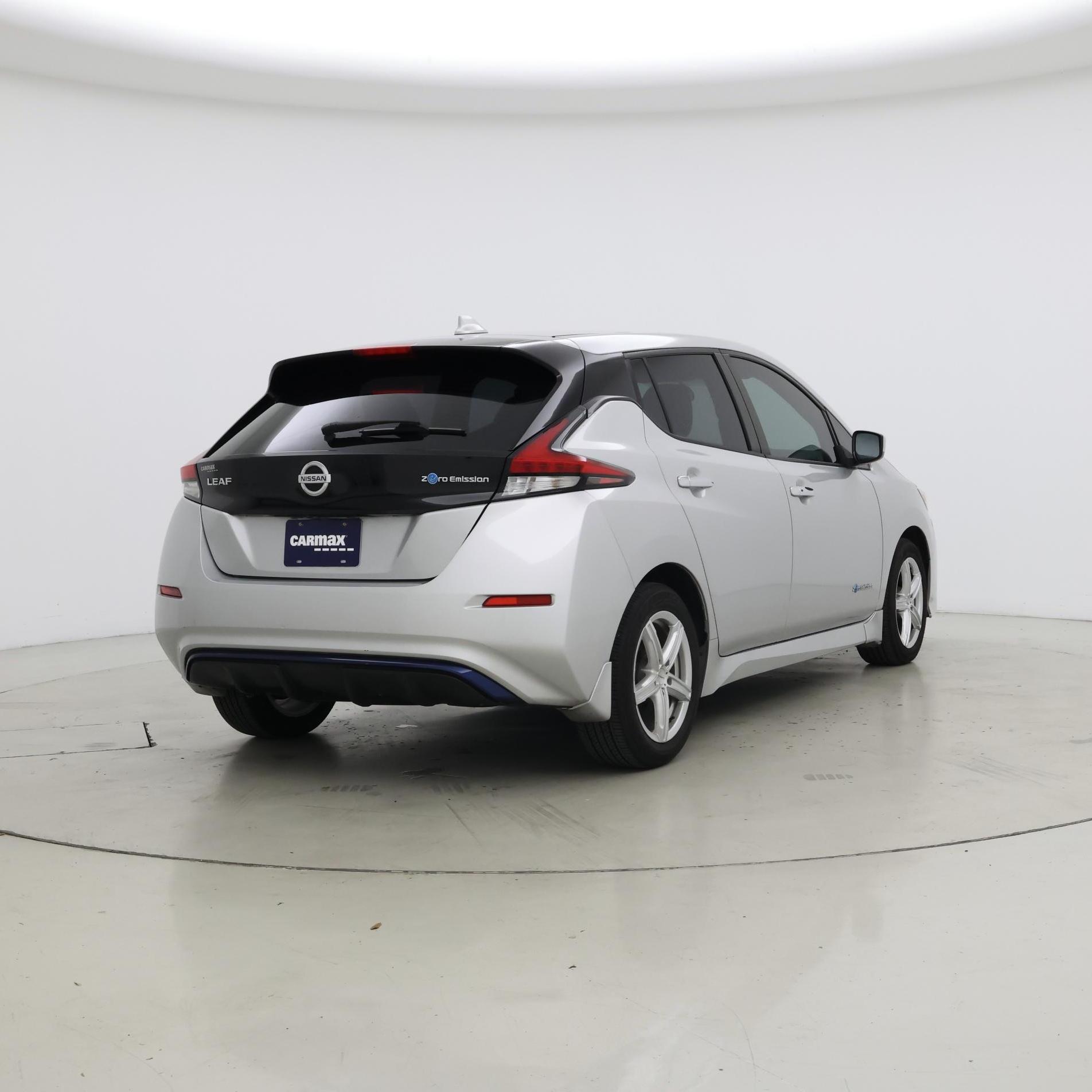 Thumbnail: 2018 Nissan Leaf - 8