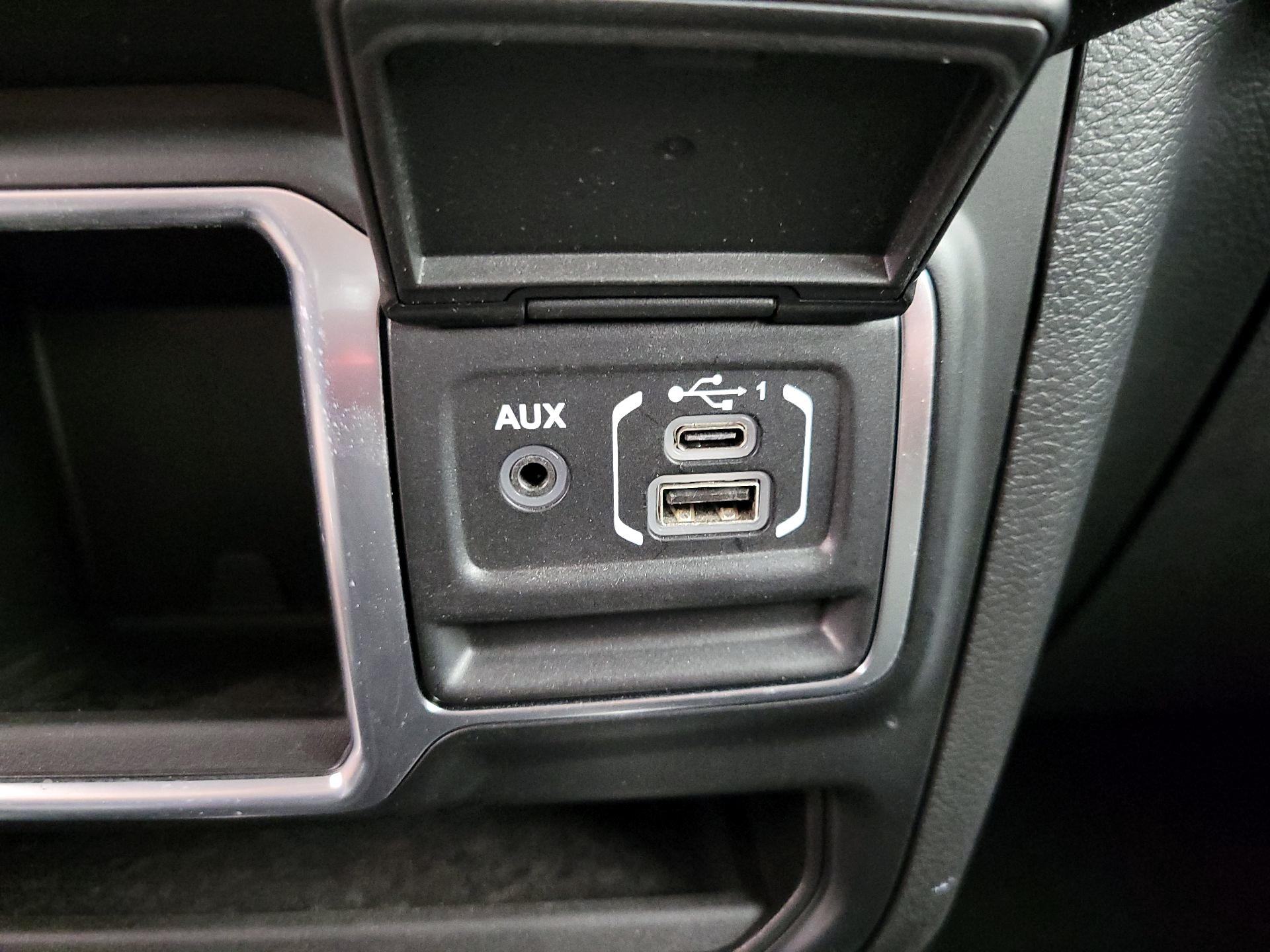 Thumbnail: 2023 Jeep Wrangler - 18