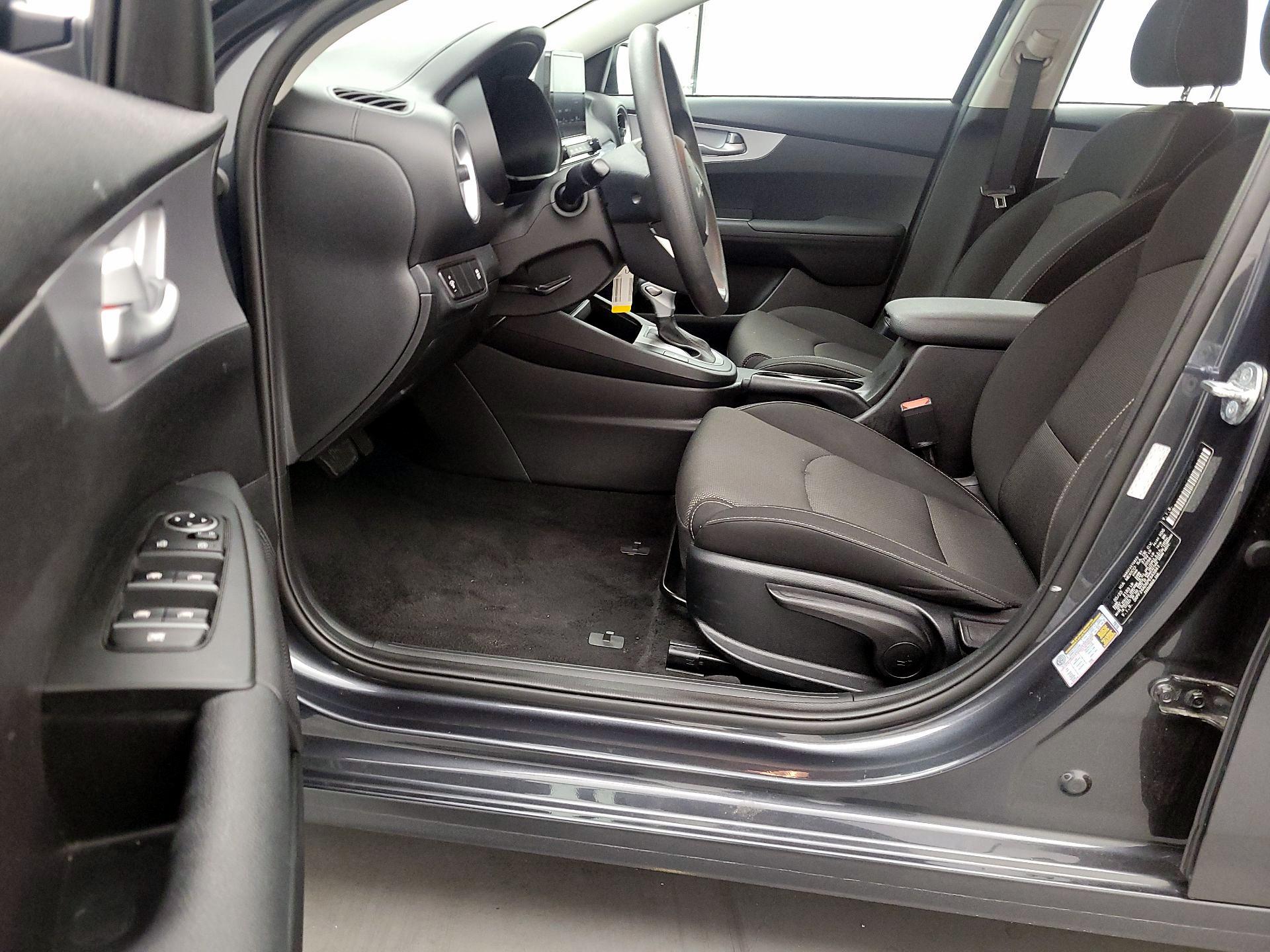 Thumbnail: 2023 Kia Forte - 11