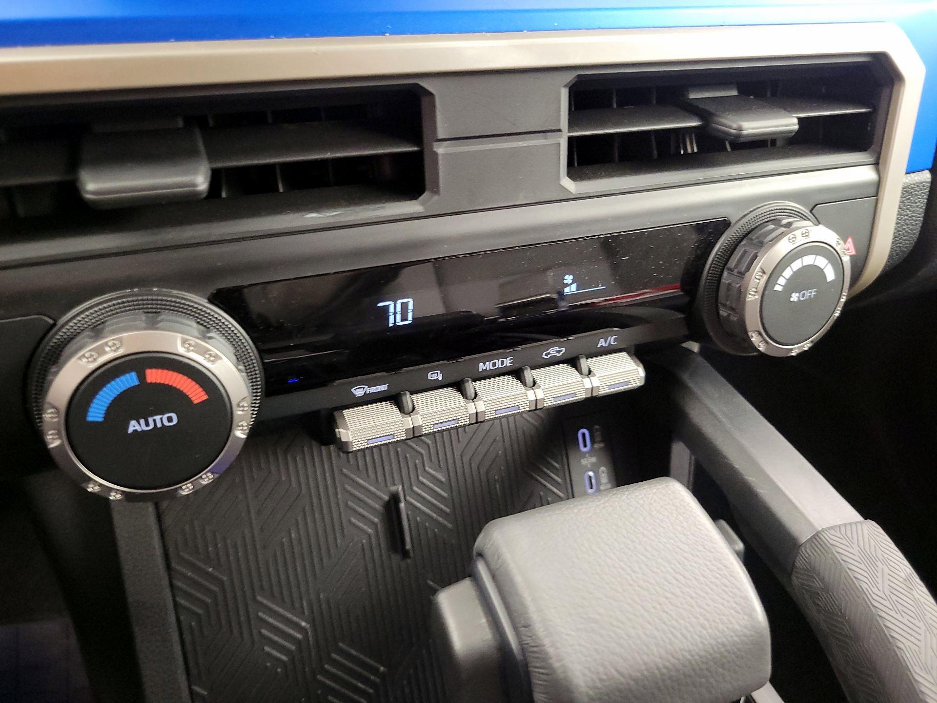 Thumbnail: 2024 Toyota Tacoma - 16