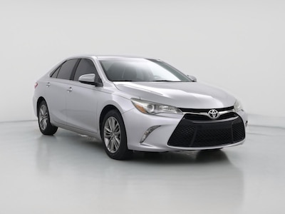 Silver 2016 Toyota Camry SE