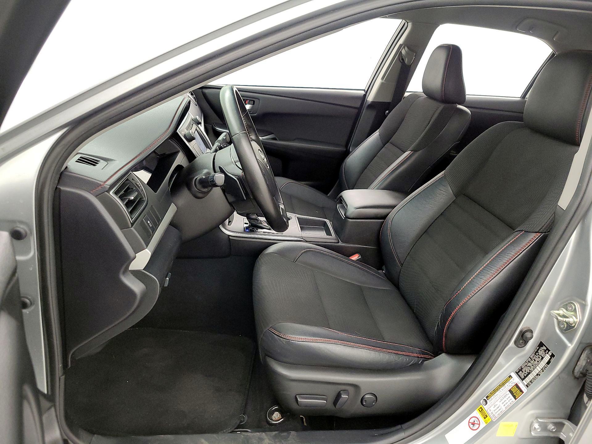 Thumbnail: 2016 Toyota Camry - 11