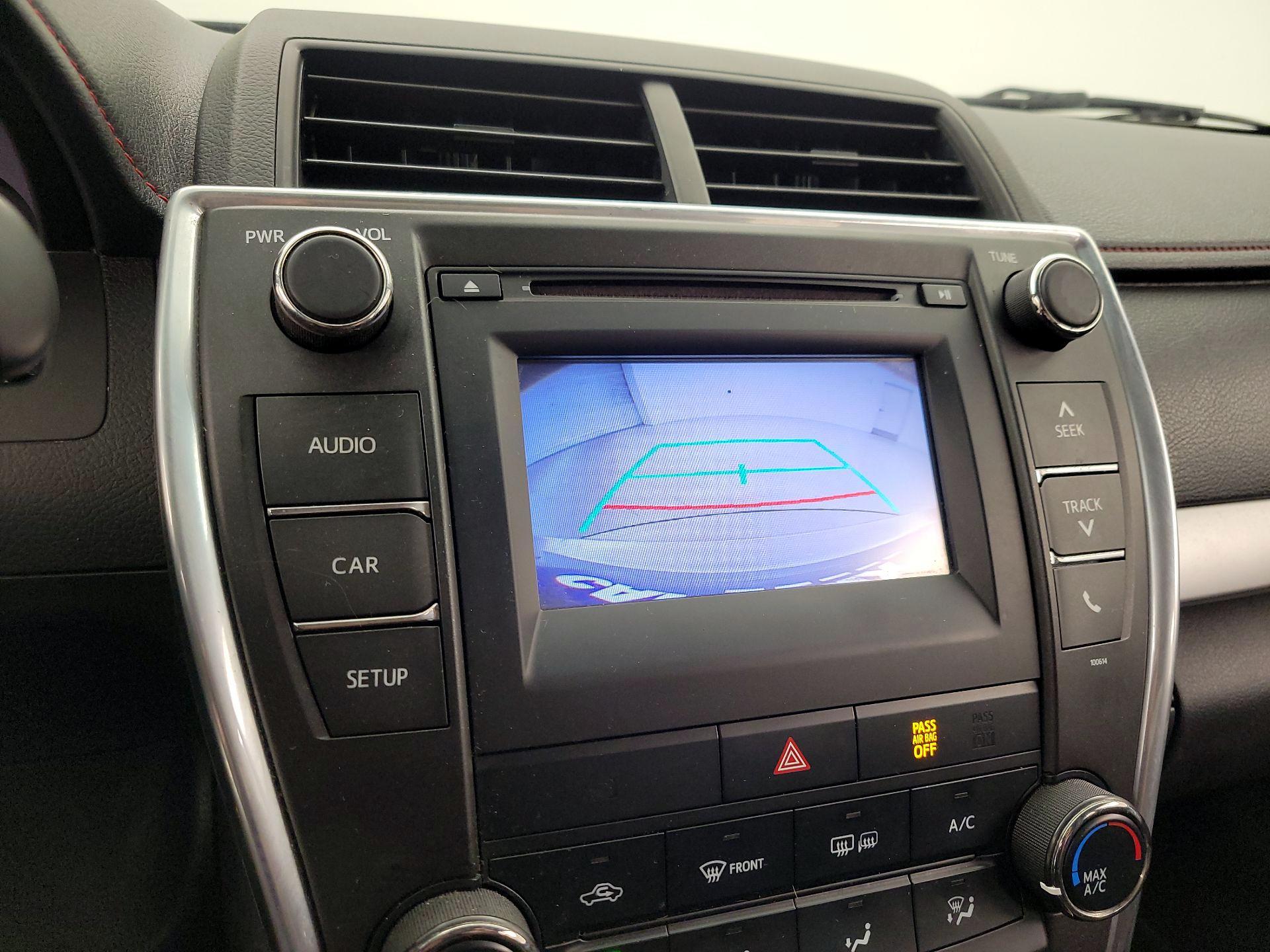 Thumbnail: 2016 Toyota Camry - 14