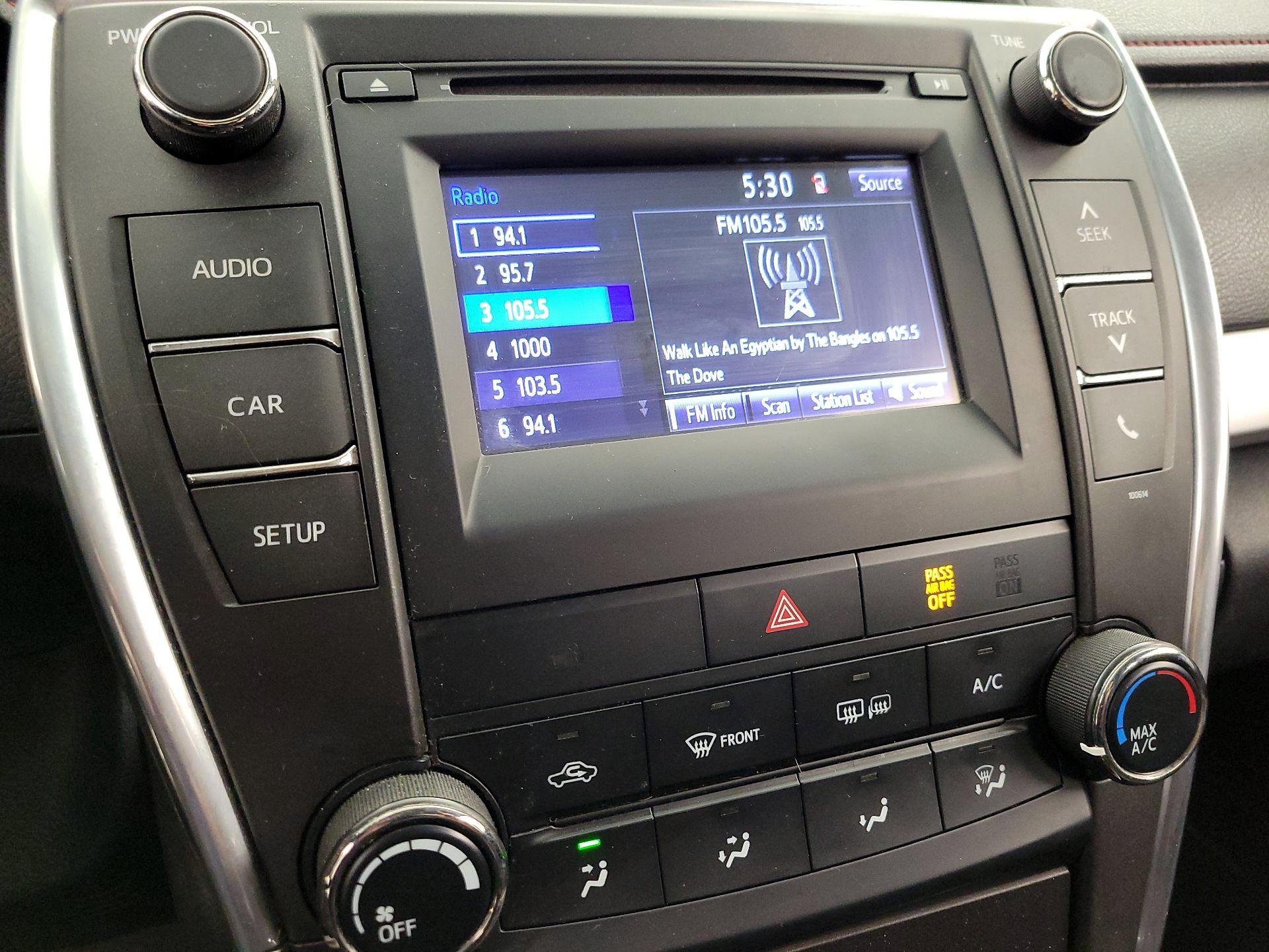 Thumbnail: 2016 Toyota Camry - 15