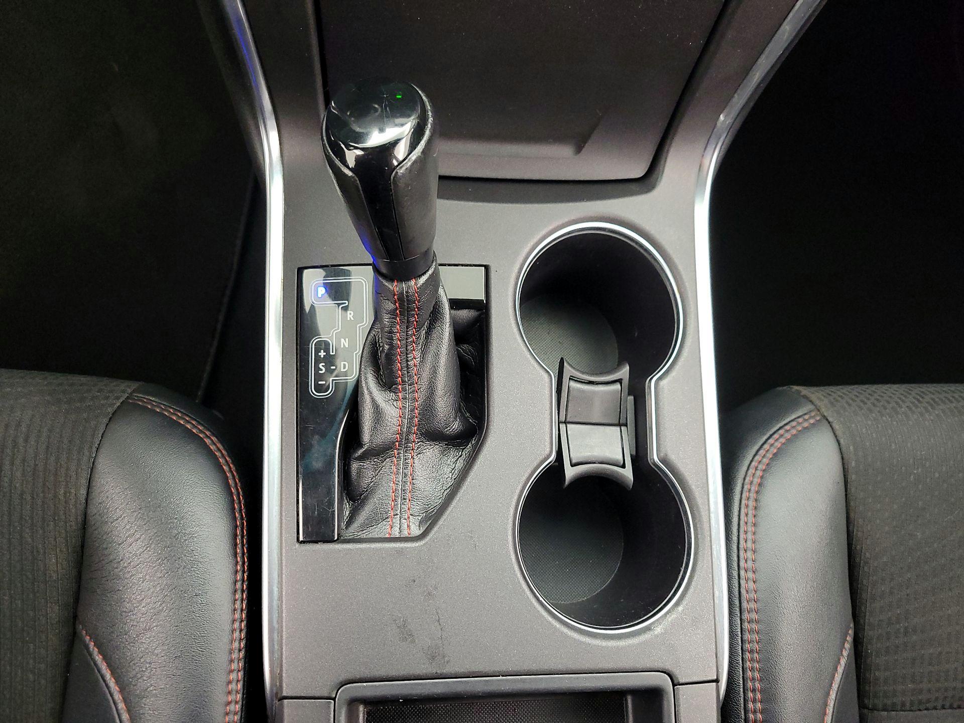 Thumbnail: 2016 Toyota Camry - 17