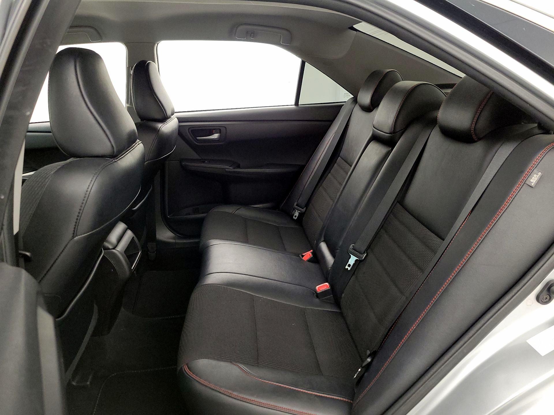 Thumbnail: 2016 Toyota Camry - 19