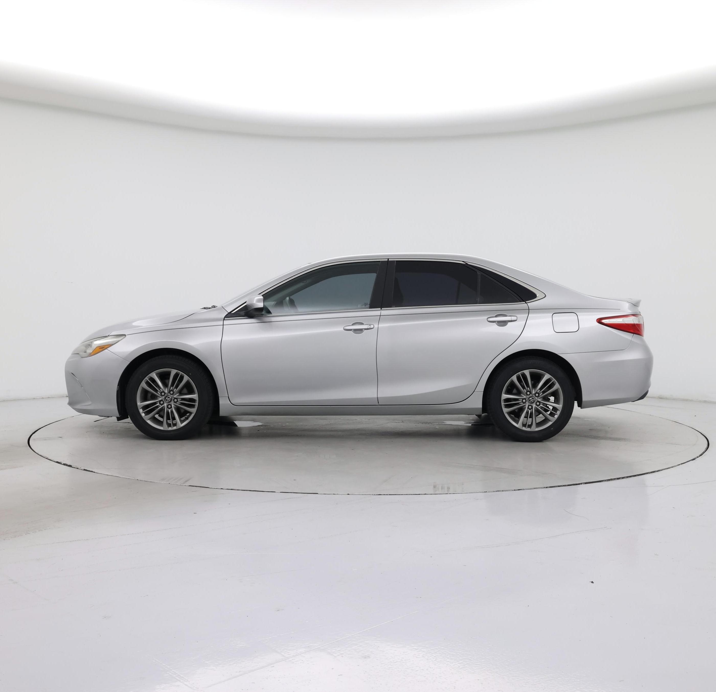 Thumbnail: 2016 Toyota Camry - 3
