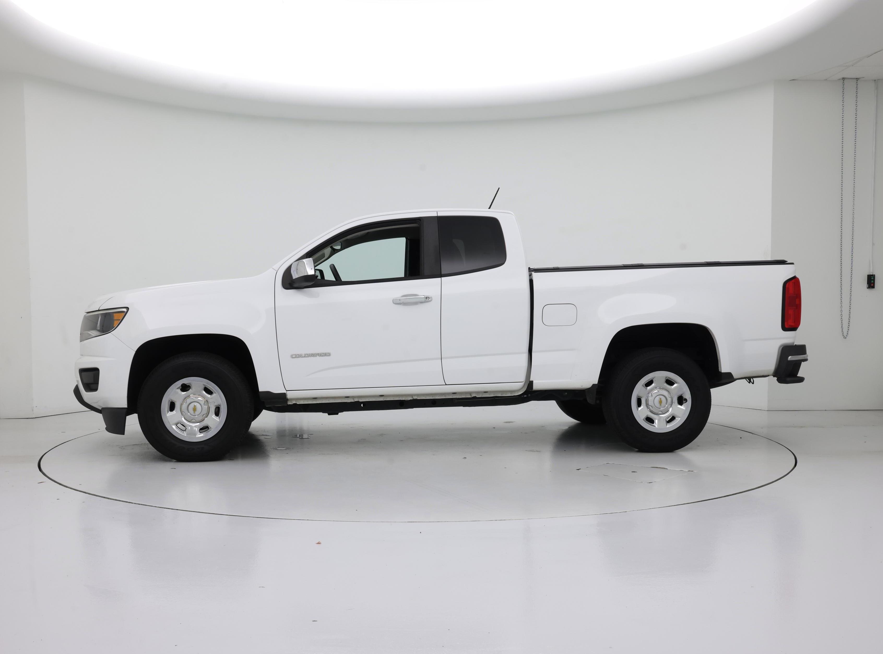 Thumbnail: 2020 Chevrolet Colorado - 3
