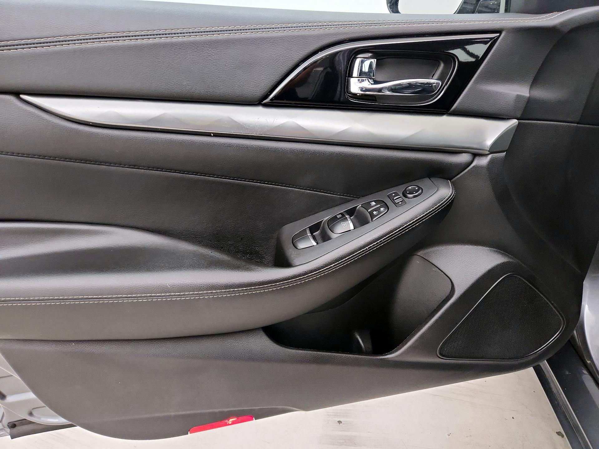 Thumbnail: 2020 Nissan Maxima - 12