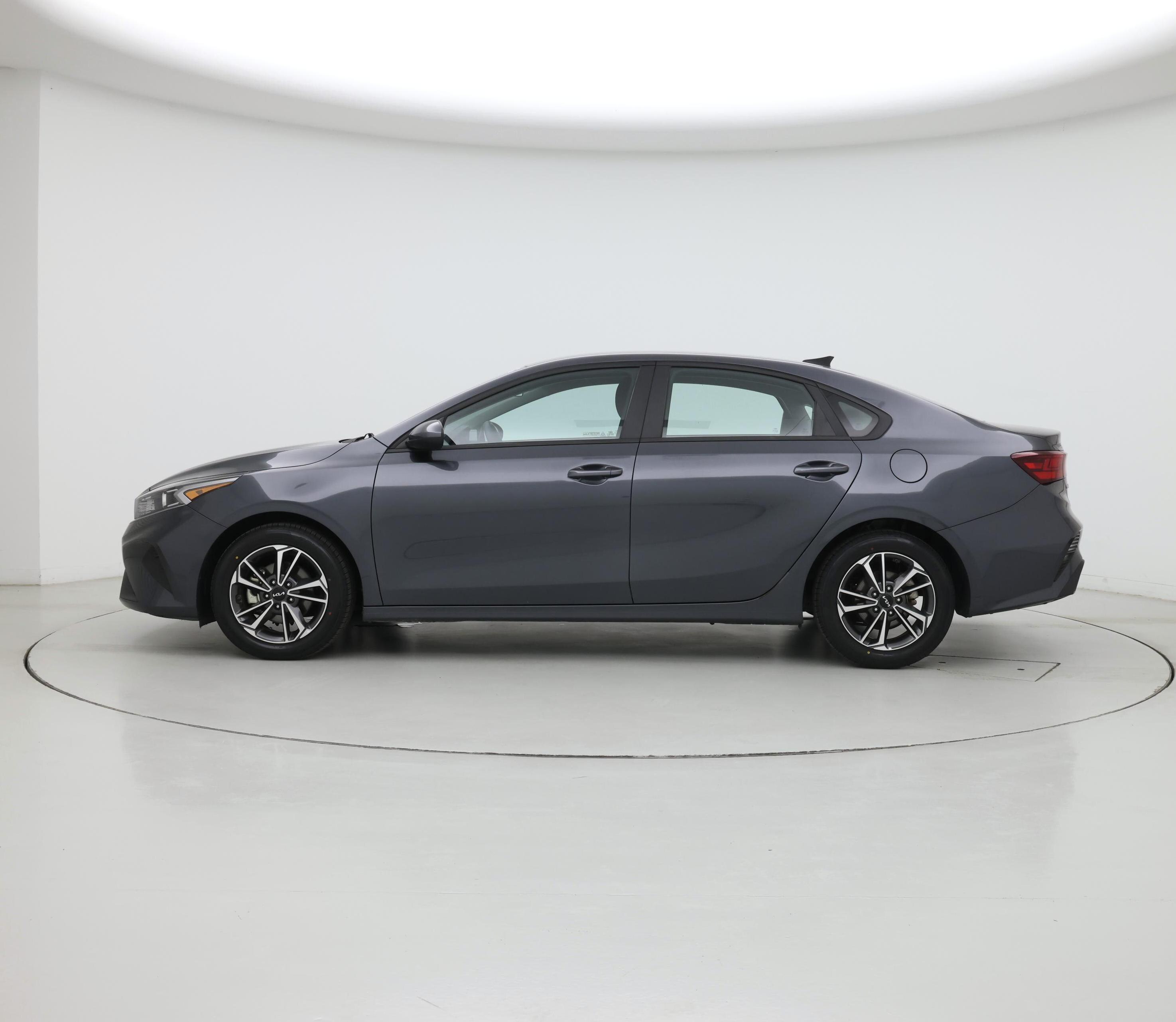 Thumbnail: 2023 Kia Forte - 3
