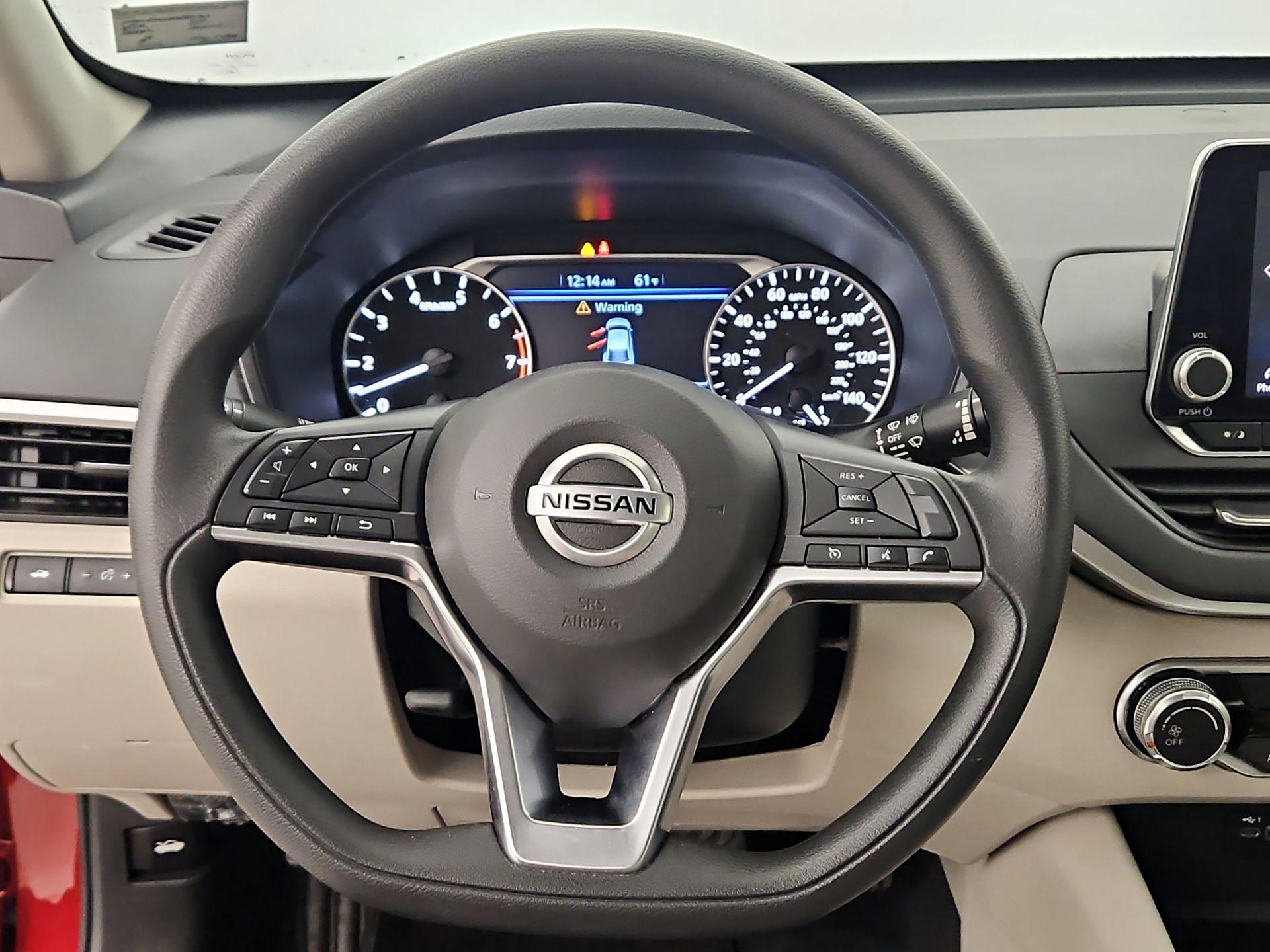 Thumbnail: 2021 Nissan Altima - 10