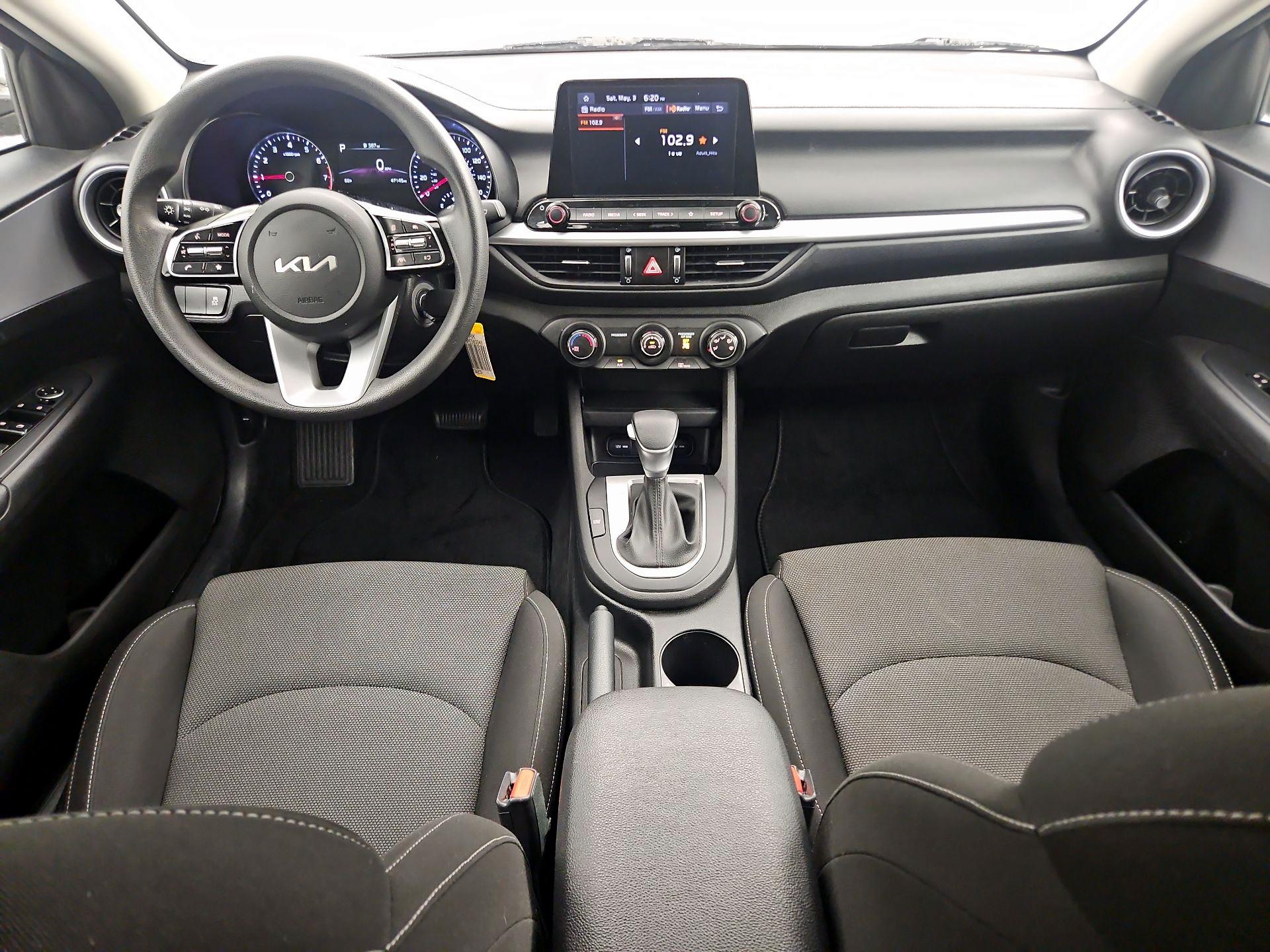 Thumbnail: 2023 Kia Forte - 9