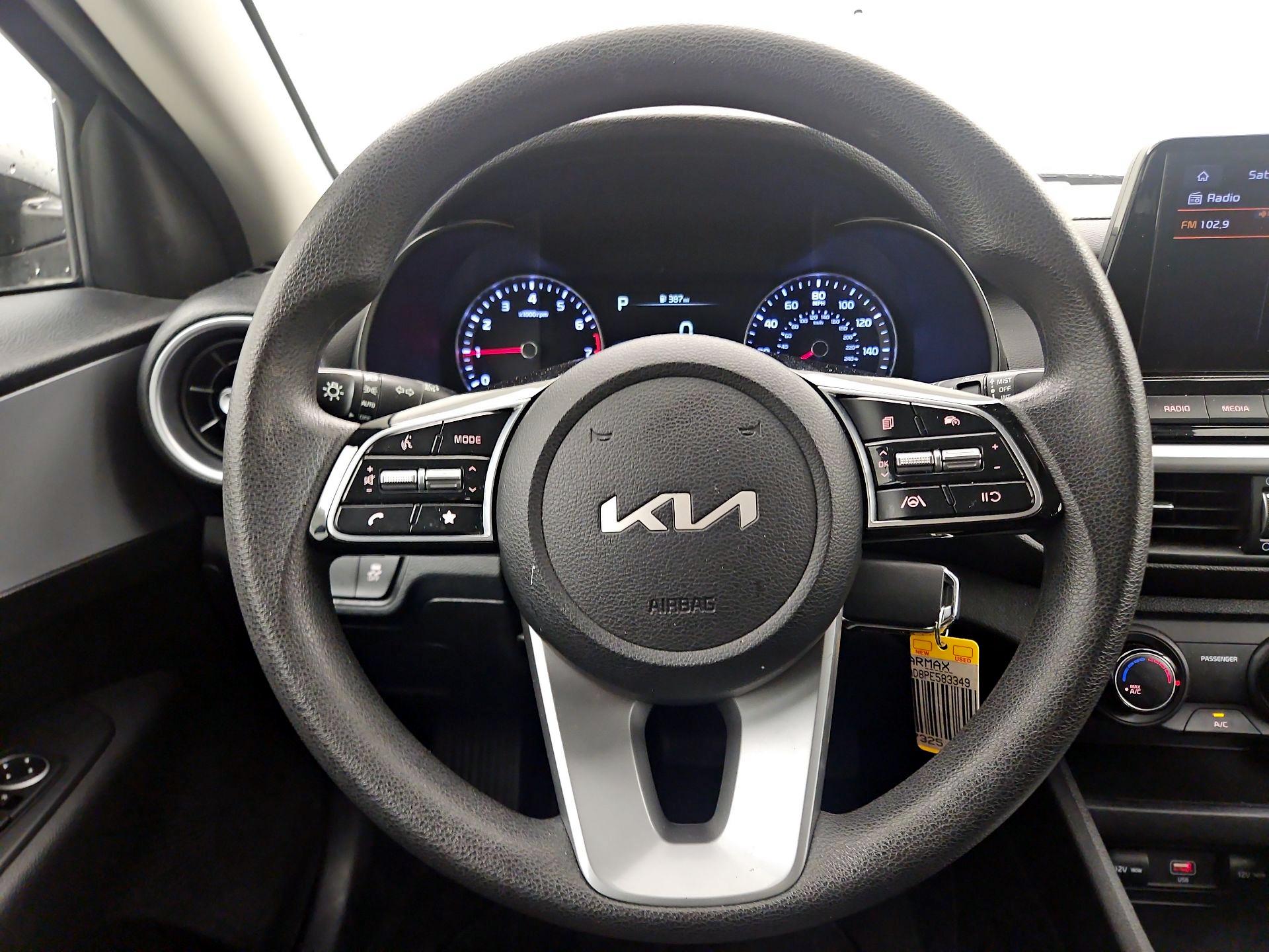 Thumbnail: 2023 Kia Forte - 10