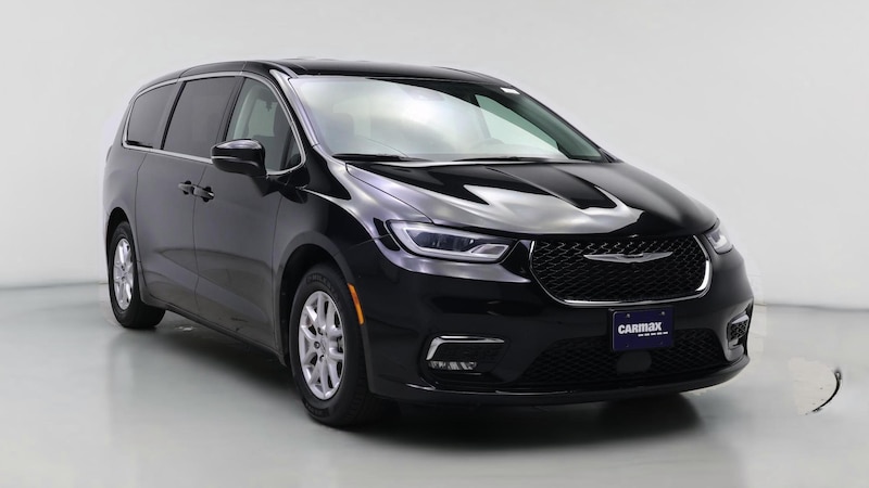 2023 Chrysler Pacifica Touring L Hero Image