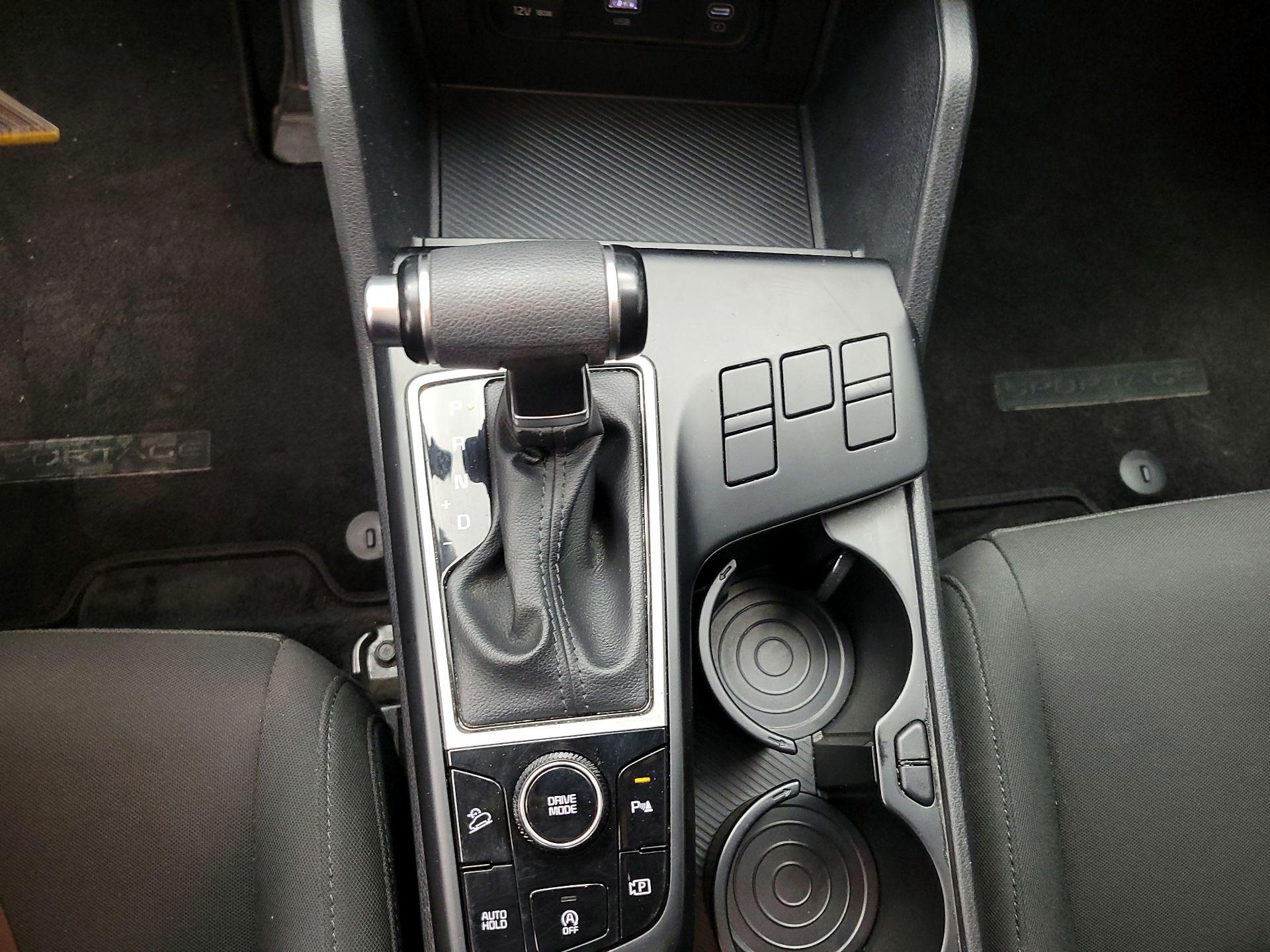 Thumbnail: 2023 Kia Sportage - 17