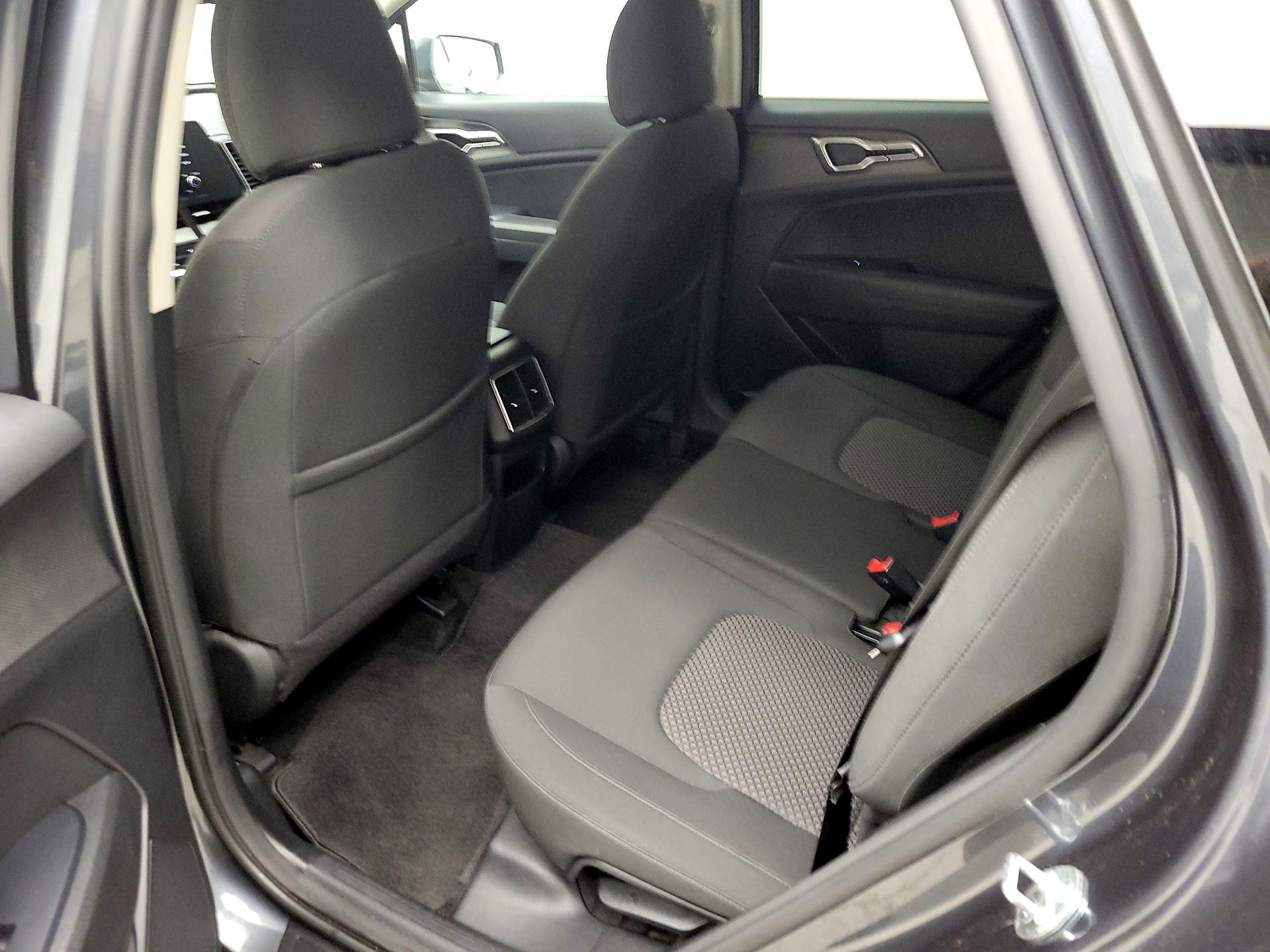 Thumbnail: 2023 Kia Sportage - 19