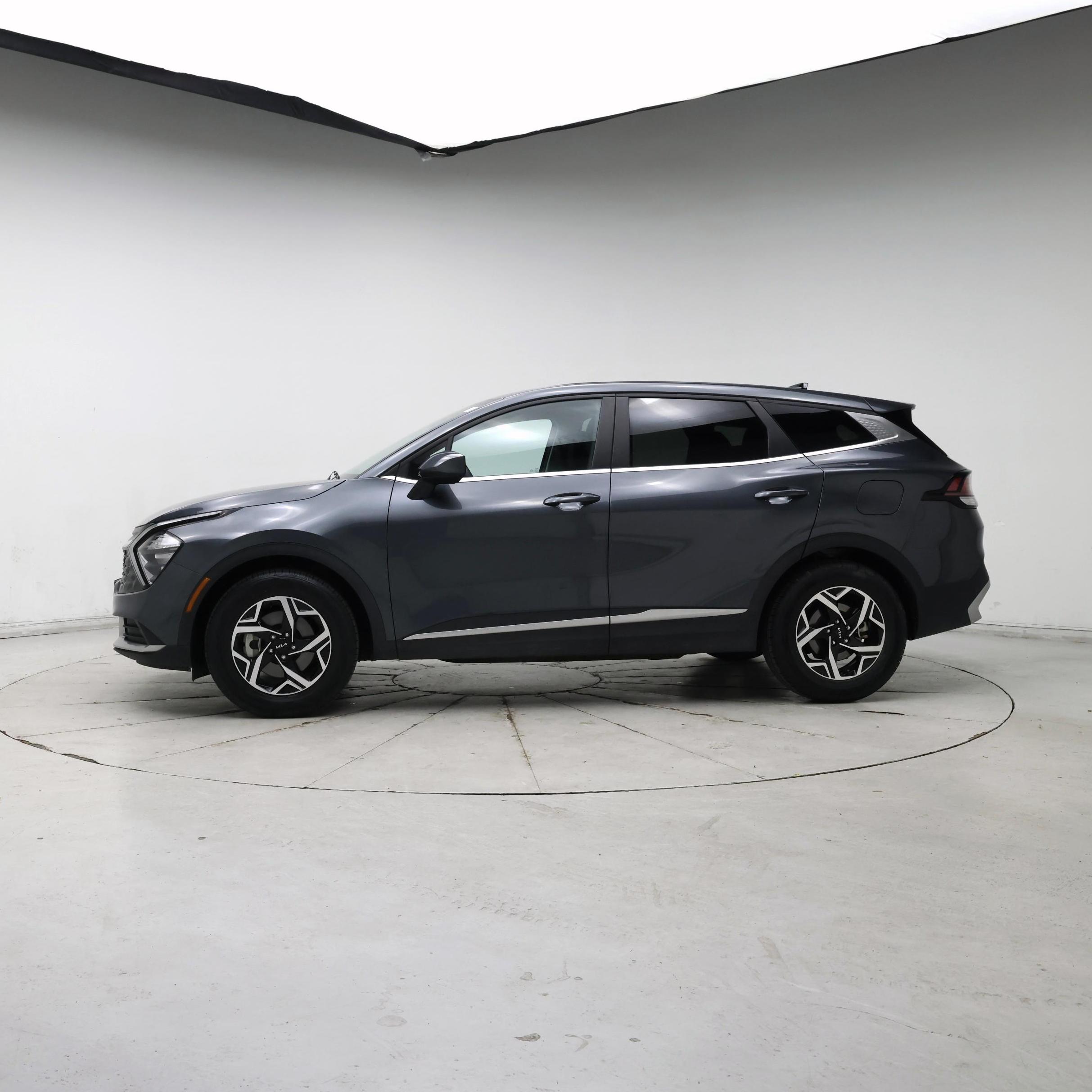 Thumbnail: 2023 Kia Sportage - 3