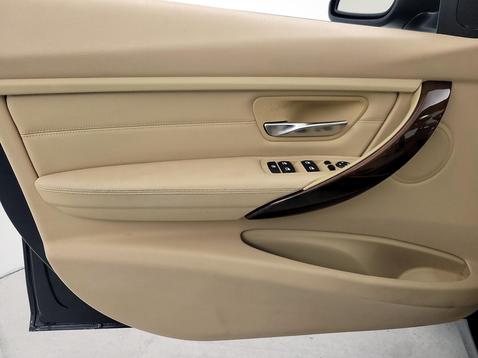 Thumbnail: 2014 BMW 3 Series - 12
