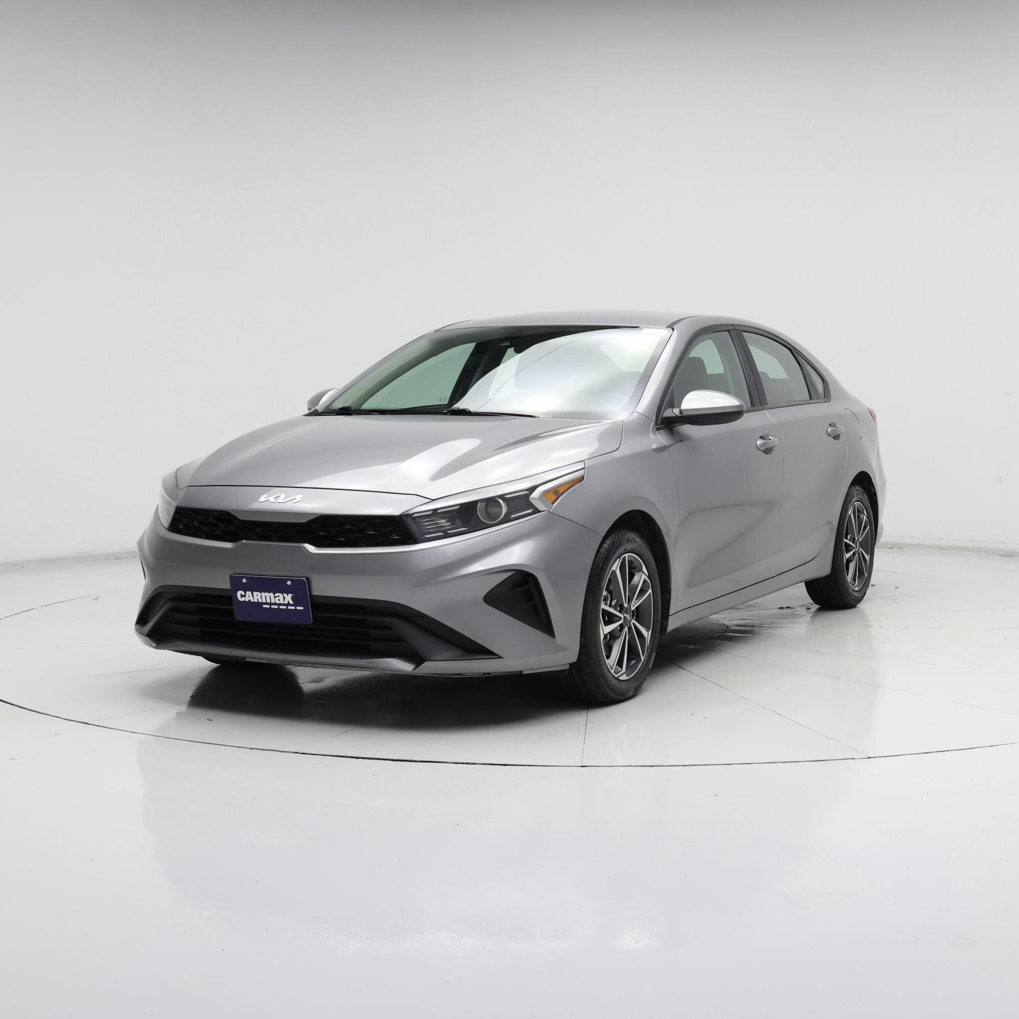 Thumbnail: 2023 Kia Forte - 4