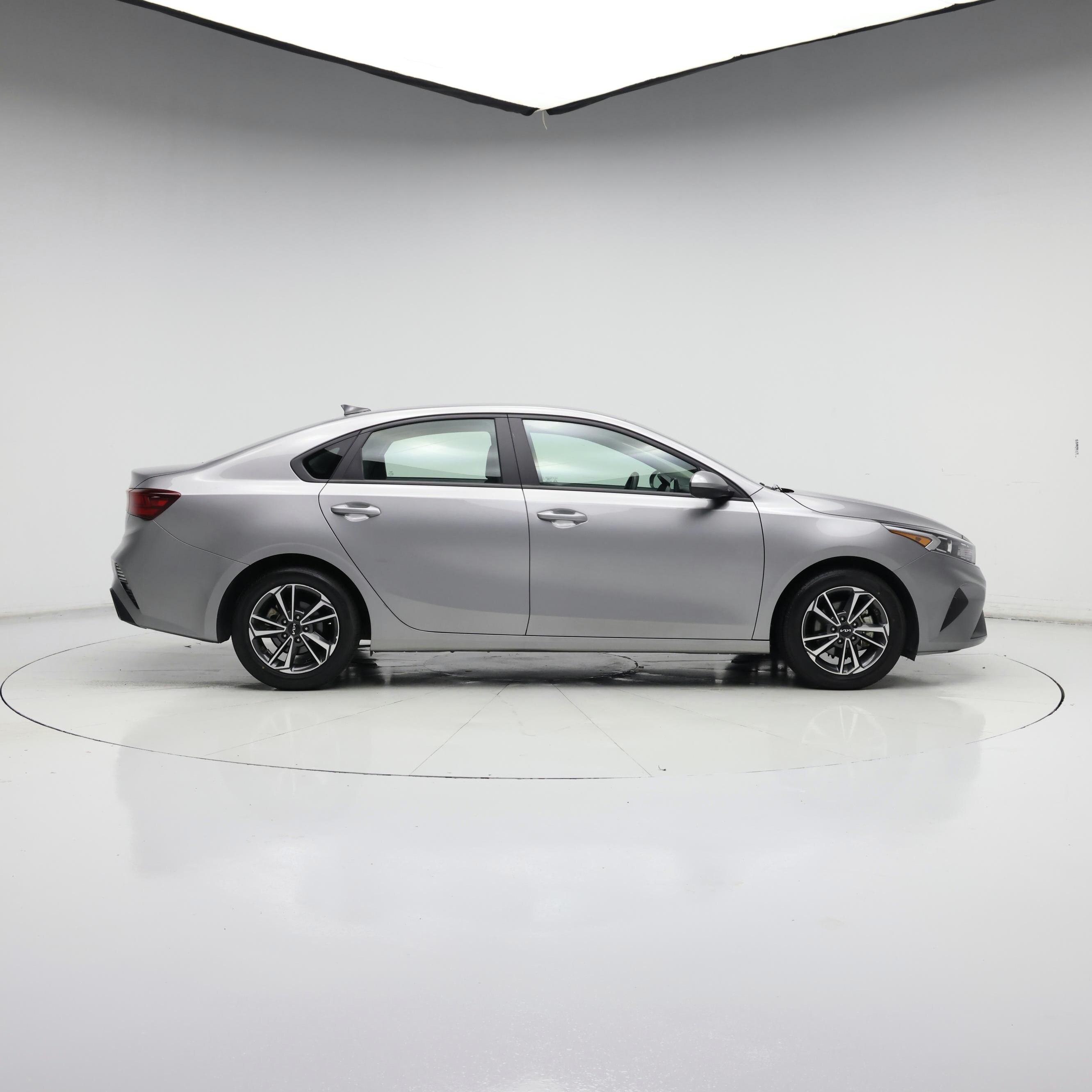 Thumbnail: 2023 Kia Forte - 7