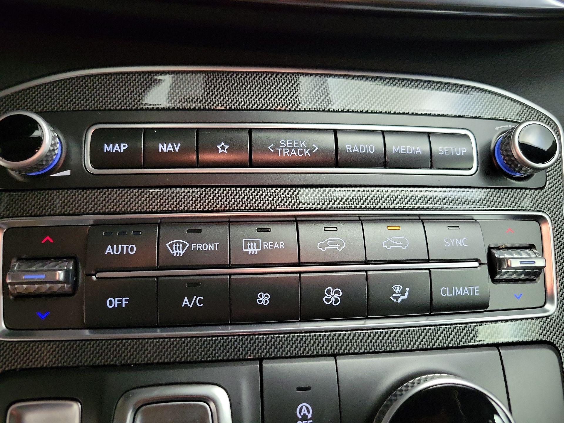 Thumbnail: 2023 Hyundai Santa Fe - 17