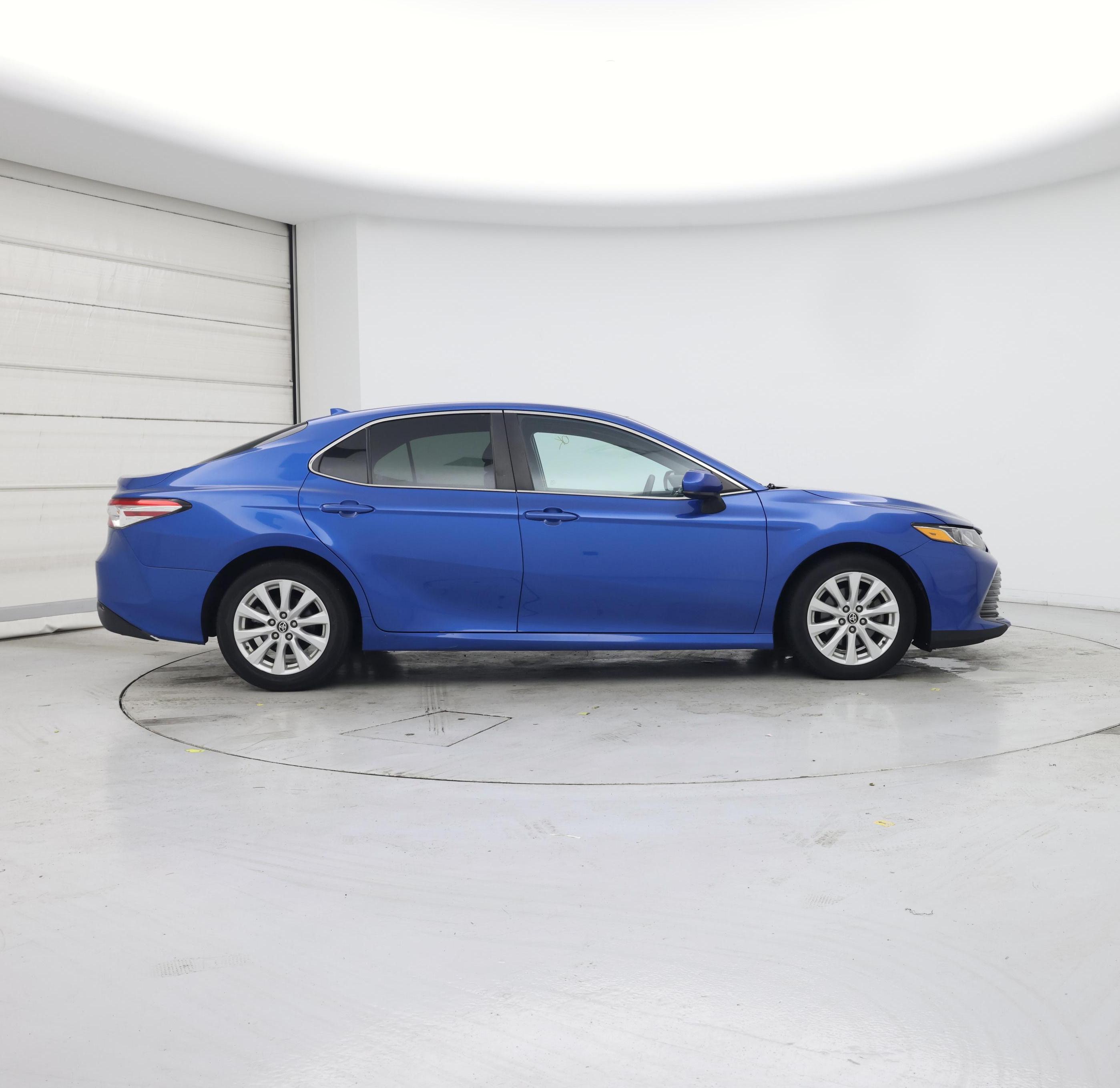 Thumbnail: 2020 Toyota Camry - 7