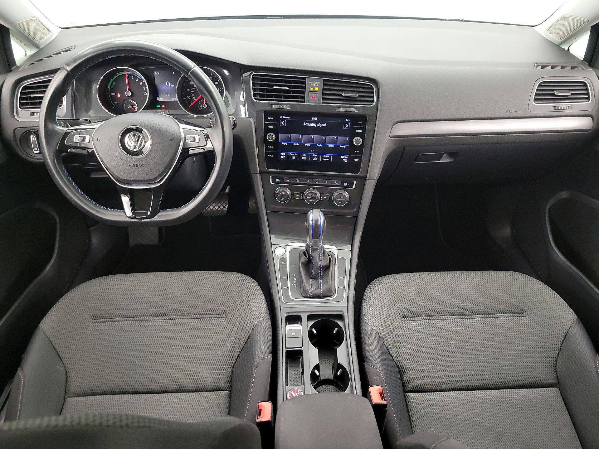 Thumbnail: 2019 Volkswagen e-Golf - 9