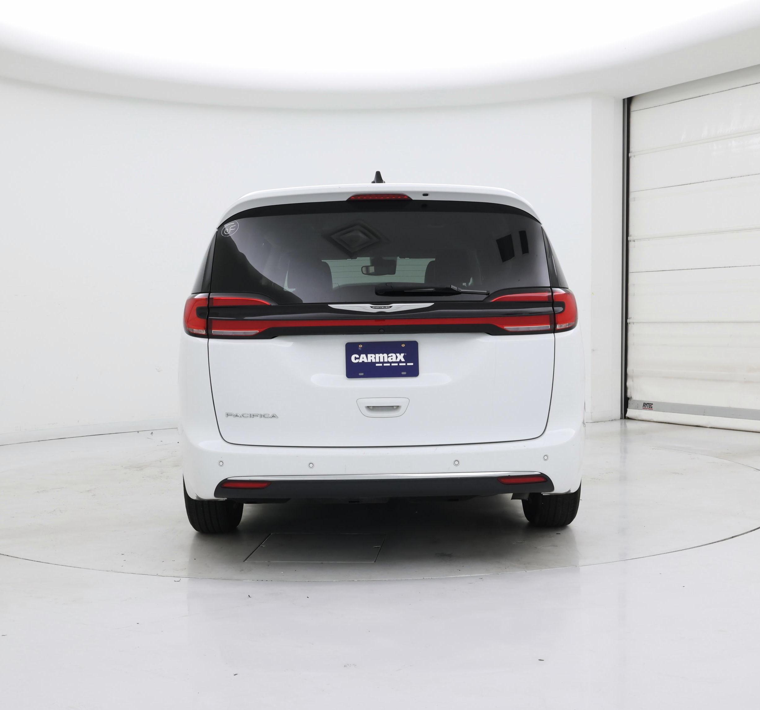 Thumbnail: 2023 Chrysler Pacifica - 6