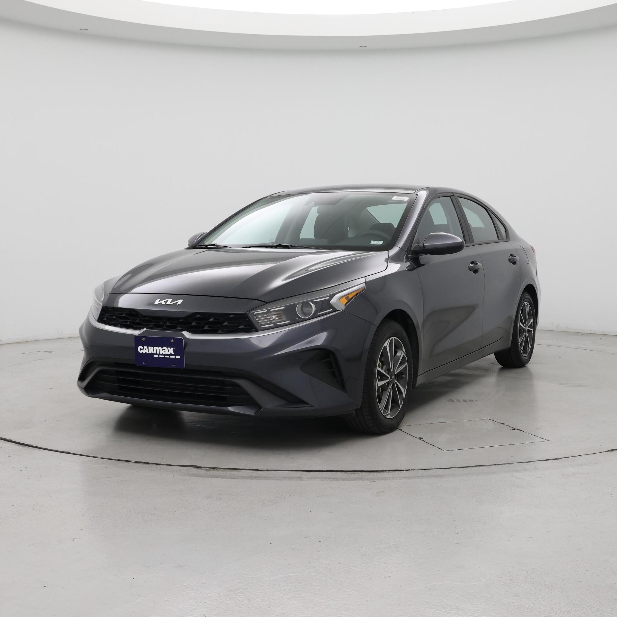 Thumbnail: 2023 Kia Forte - 4