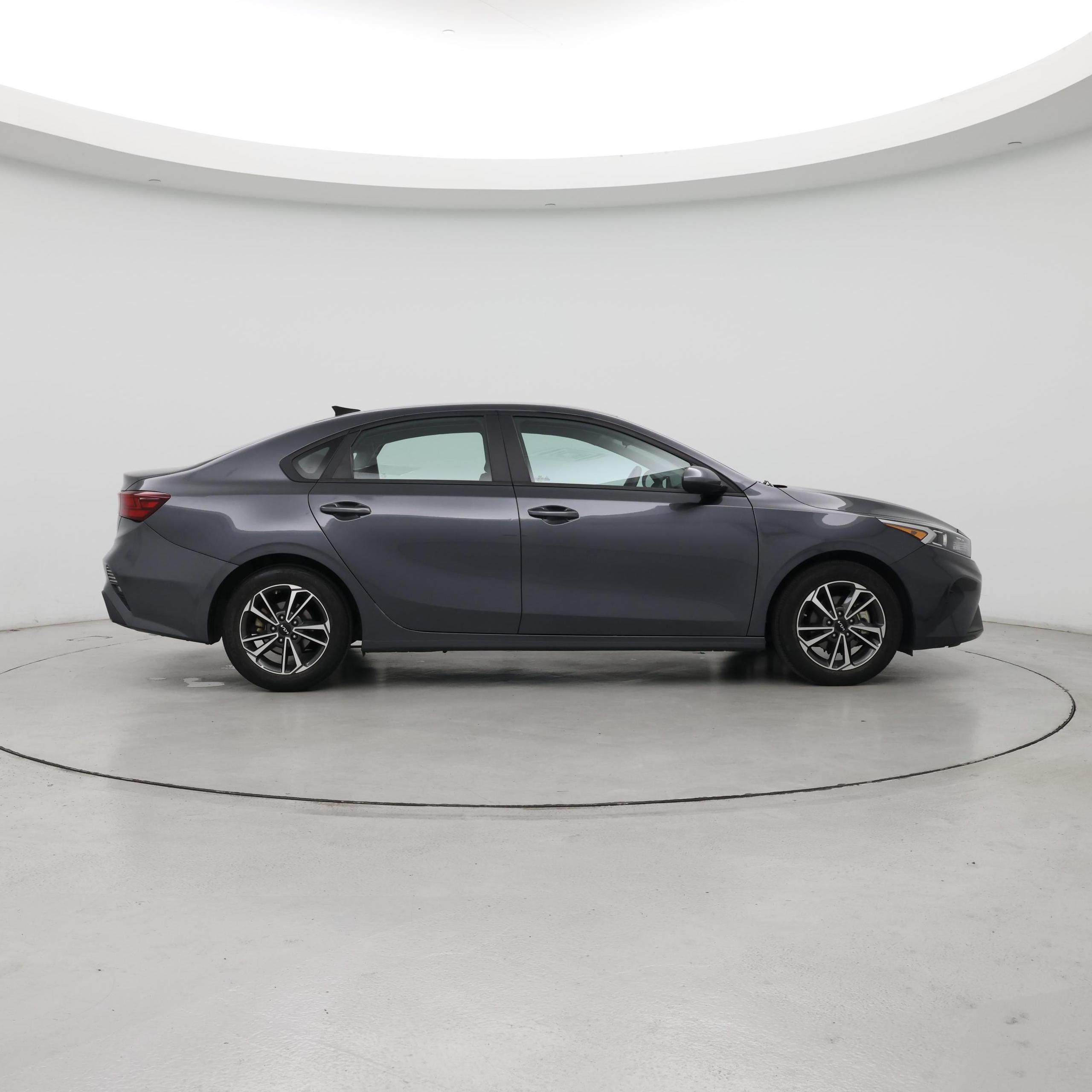 Thumbnail: 2023 Kia Forte - 7