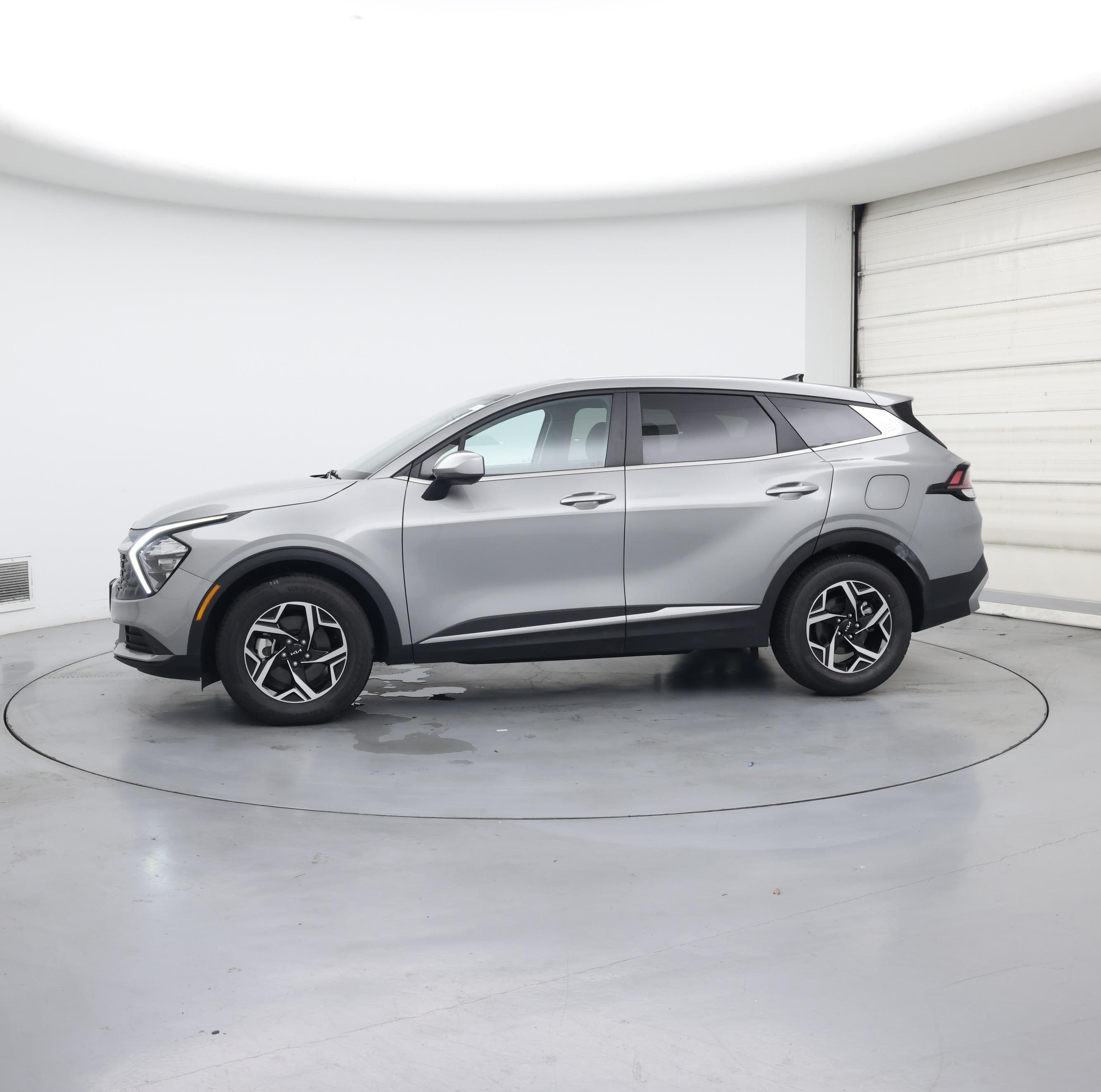 Thumbnail: 2023 Kia Sportage - 3