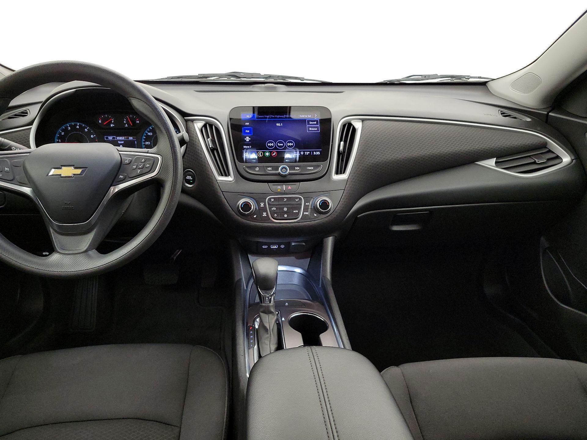 Thumbnail: 2022 Chevrolet Malibu - 9