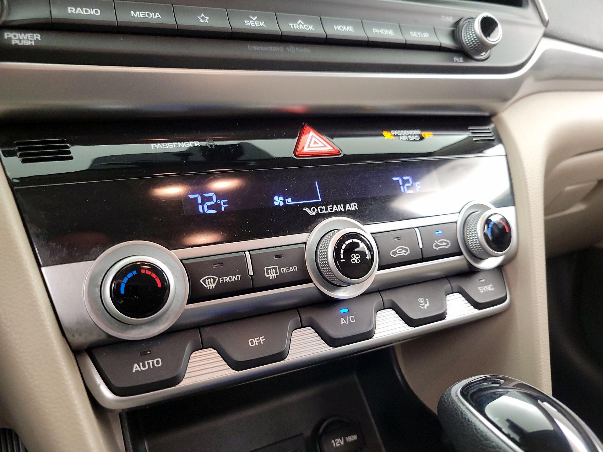 Thumbnail: 2020 Hyundai Elantra - 16