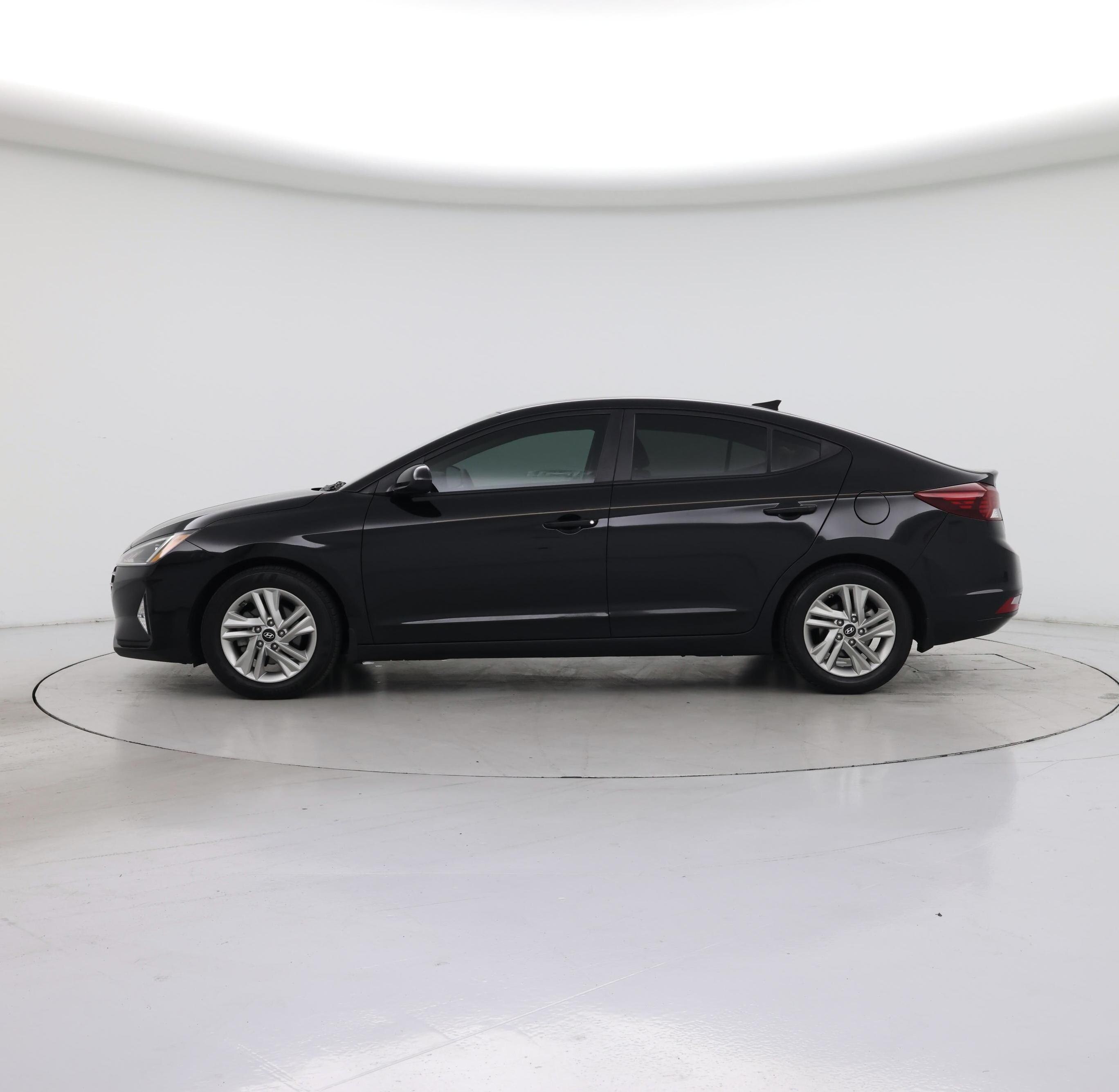 Thumbnail: 2020 Hyundai Elantra - 3