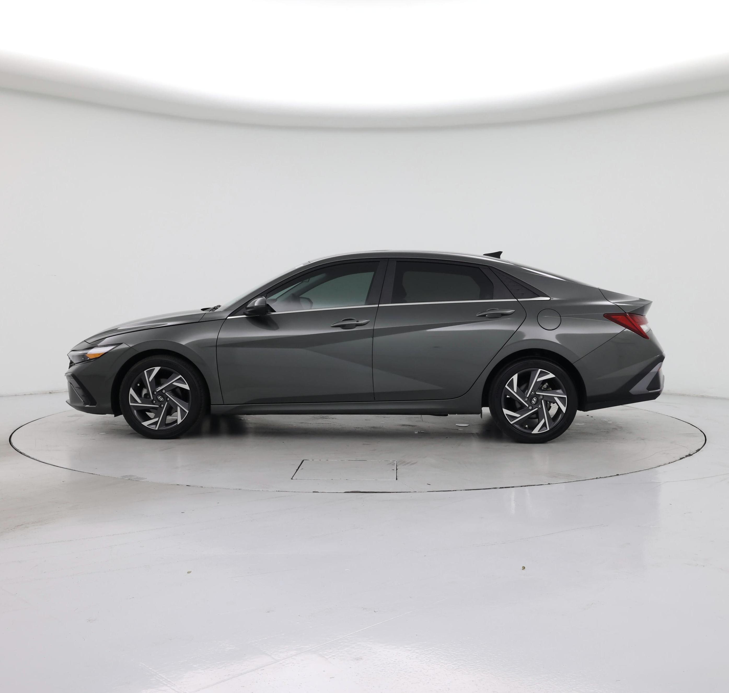 Thumbnail: 2024 Hyundai Elantra - 3