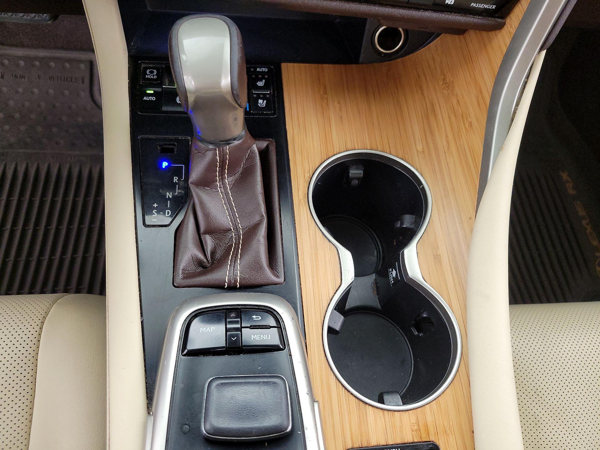 Thumbnail: 2019 Lexus RX - 18