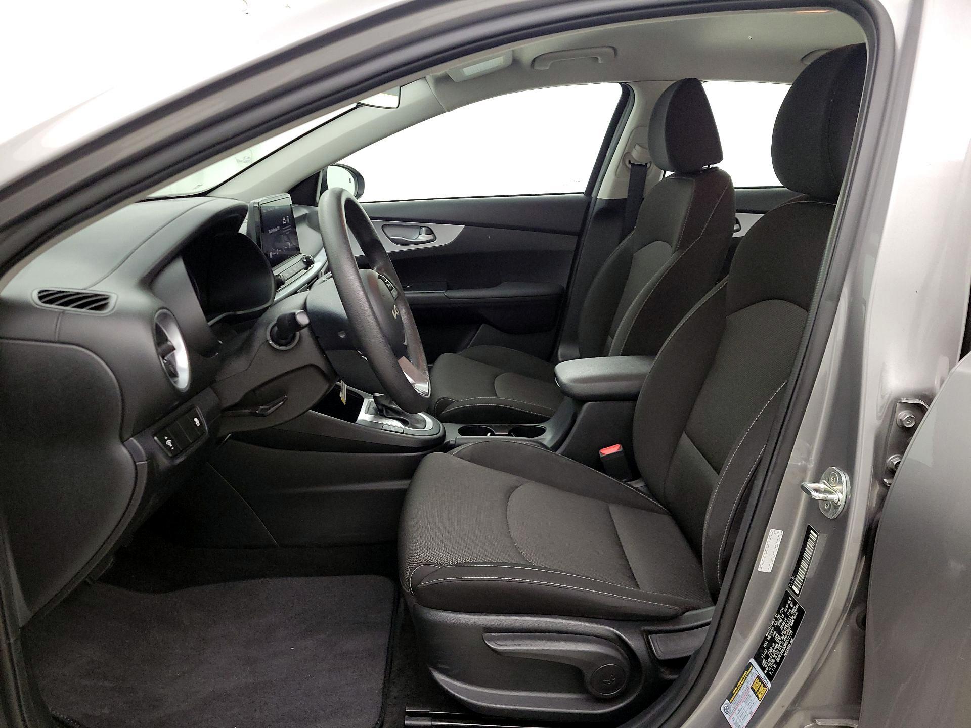 Thumbnail: 2023 Kia Forte - 11
