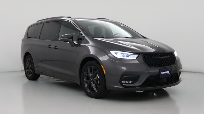 2022 Chrysler Pacifica Touring L Hero Image