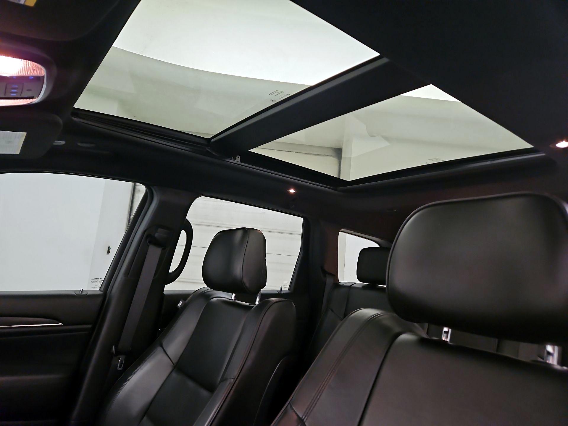 Thumbnail: 2021 Jeep Grand Cherokee - 20