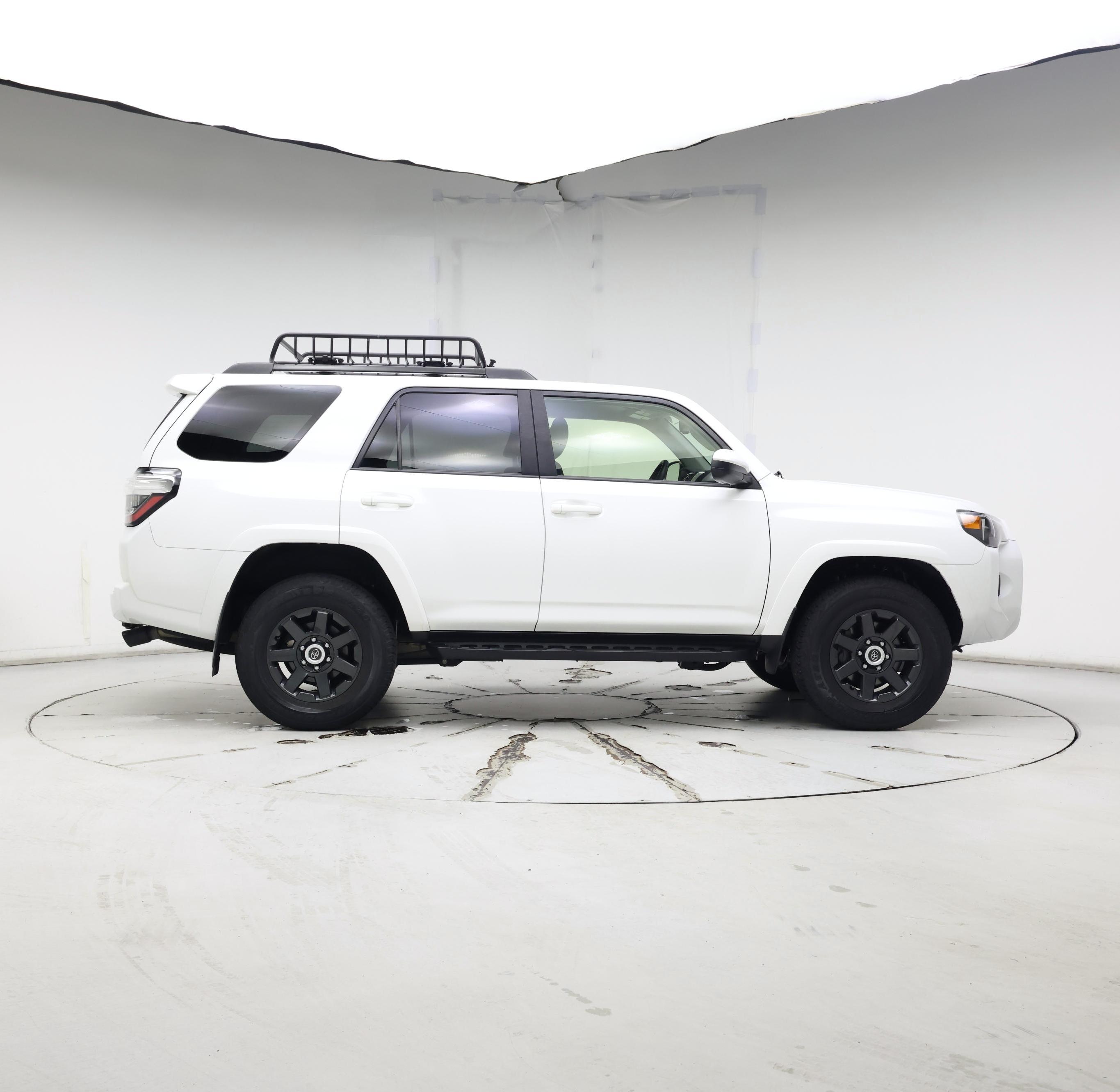 Thumbnail: 2022 Toyota 4Runner - 7