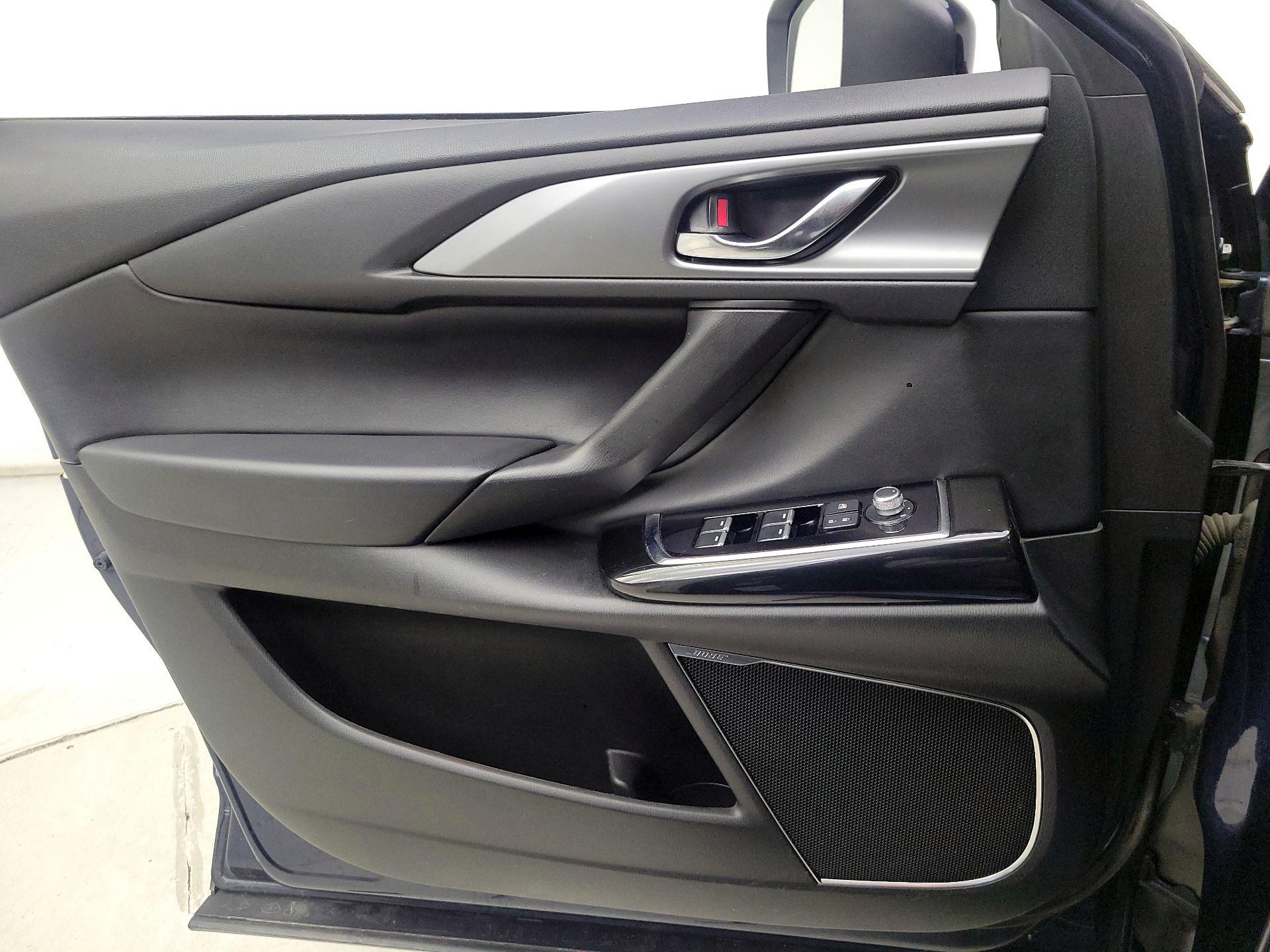 Thumbnail: 2022 Mazda CX-9 - 12