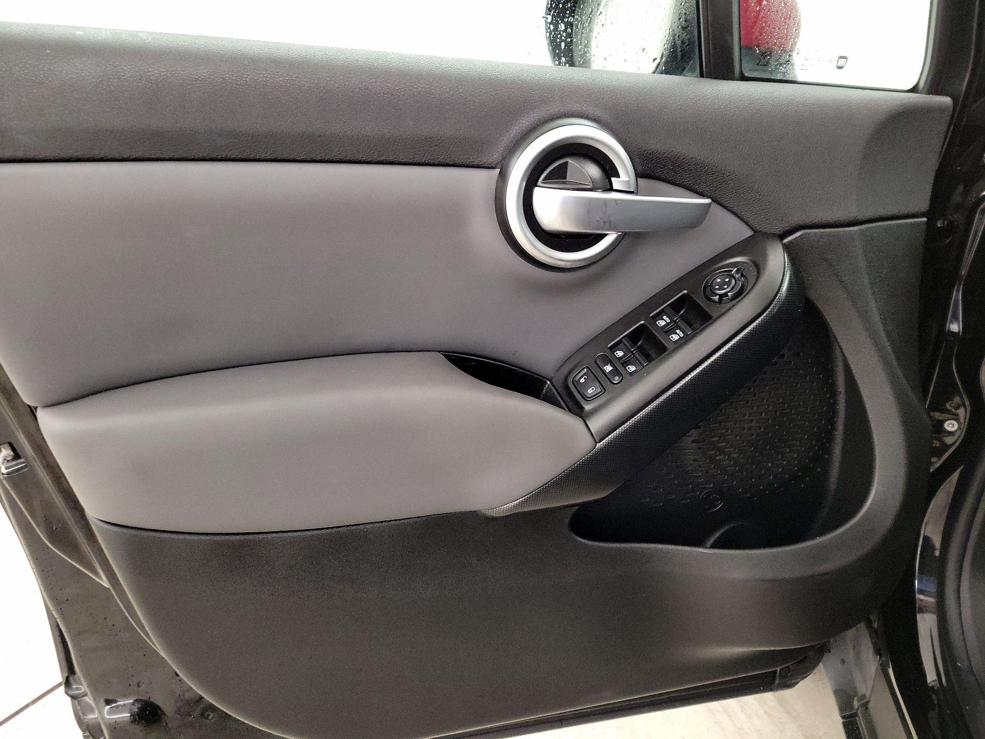 Thumbnail: 2016 Fiat 500X - 12