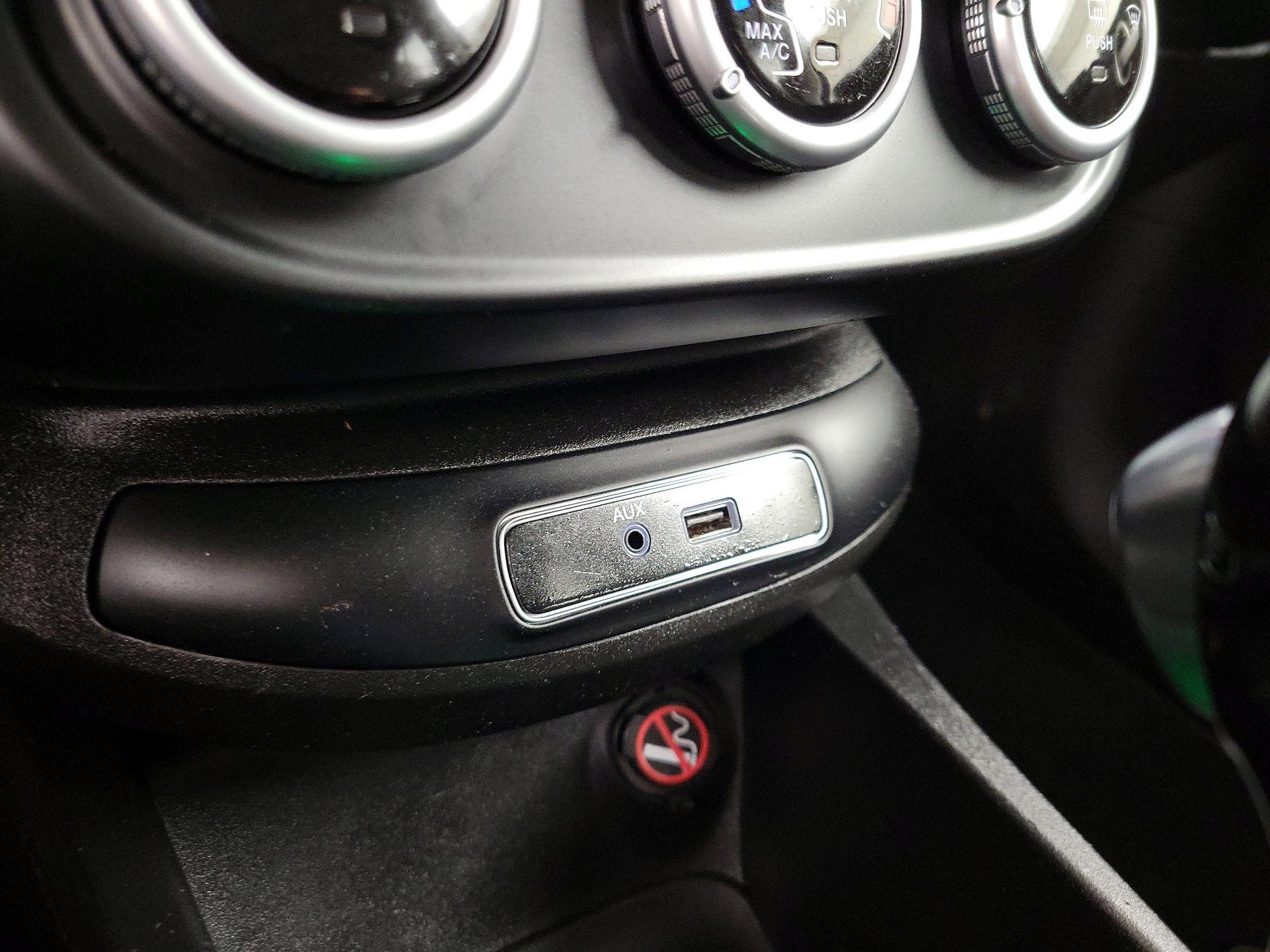 Thumbnail: 2016 Fiat 500X - 18